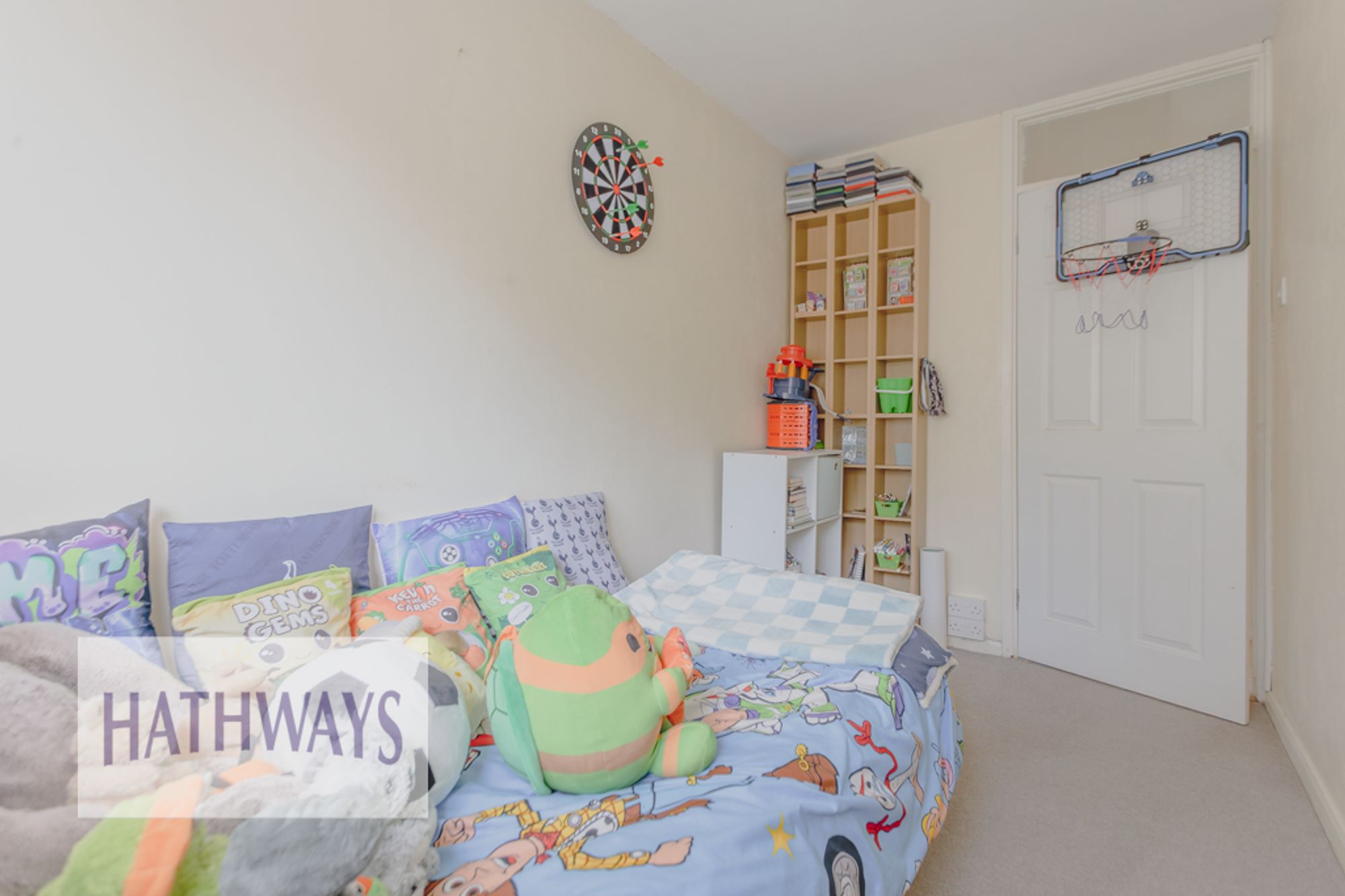 3 bed mid-terraced house for sale in Kidwelly Road, Cwmbran  - Property Image 28