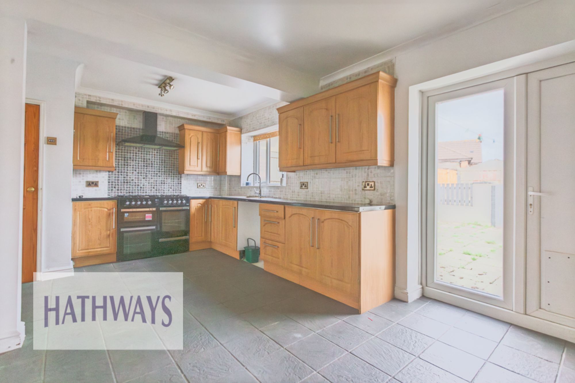 3 bed semi-detached house to rent in Maesgwyn, Cwmbran 7