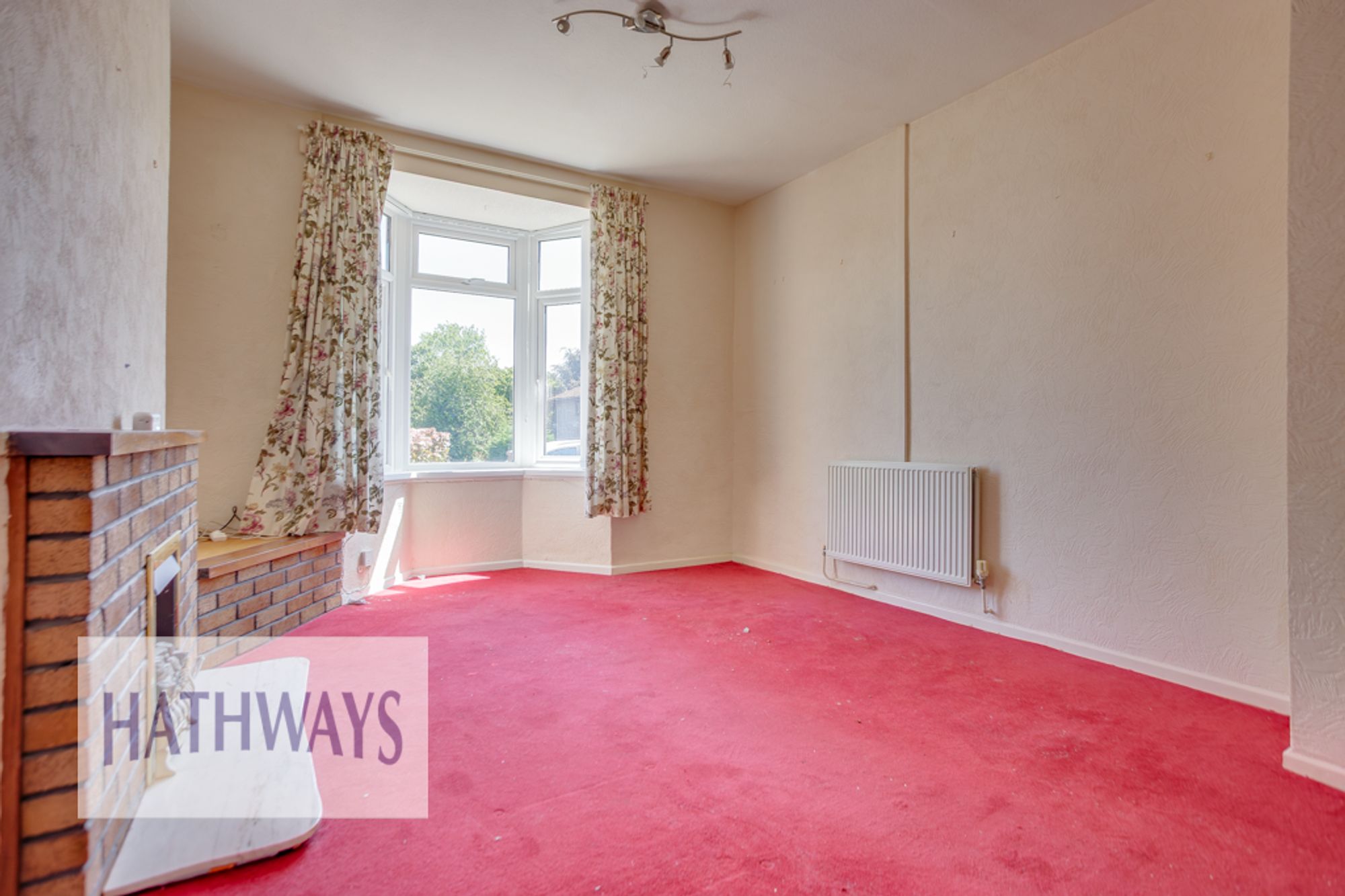 3 bed mid-terraced house for sale in Church Road, Pontnewydd, NP44 6