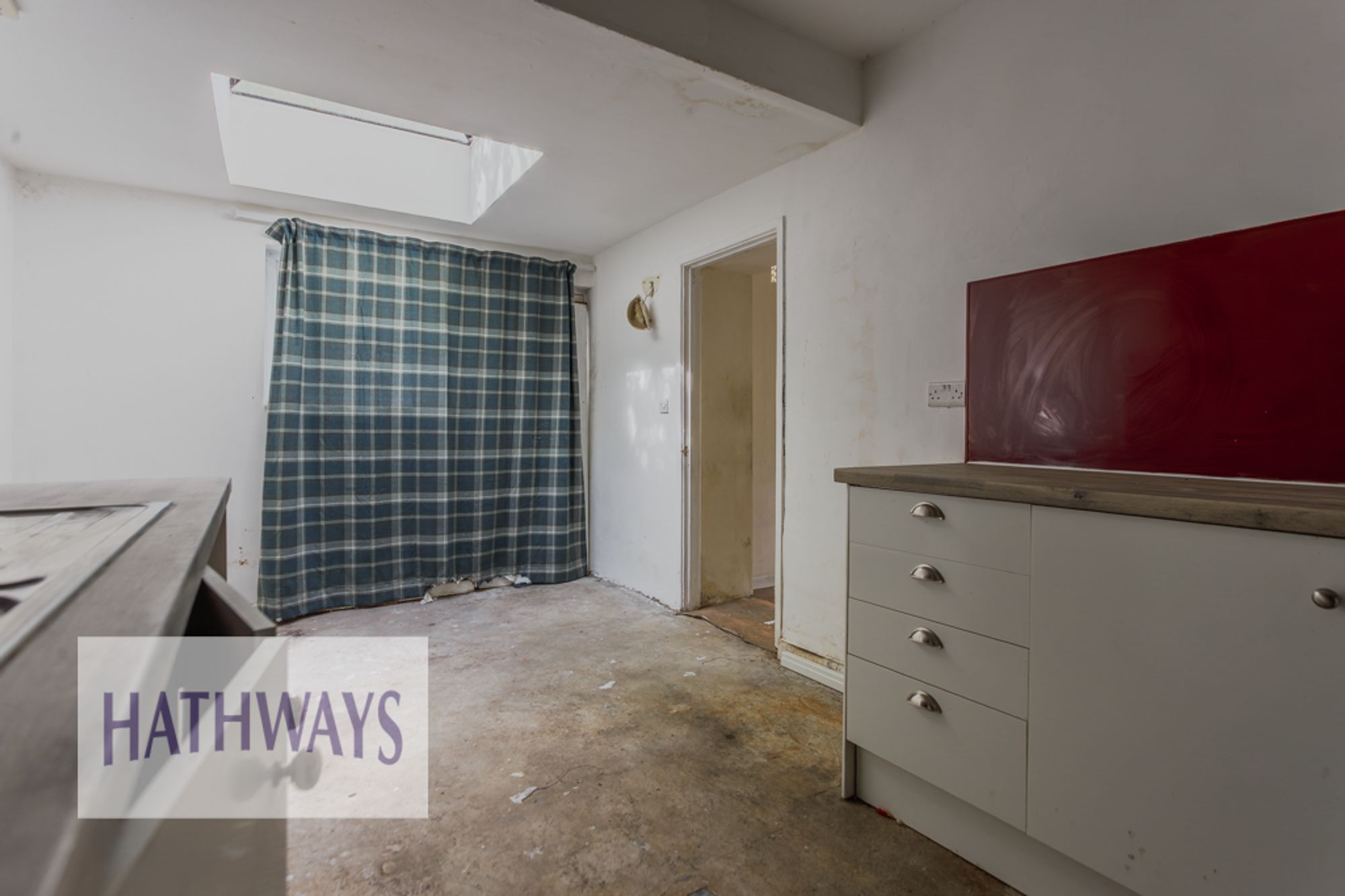 3 bed semi-detached house for sale in Plasycoed Road, Pontypool  - Property Image 12
