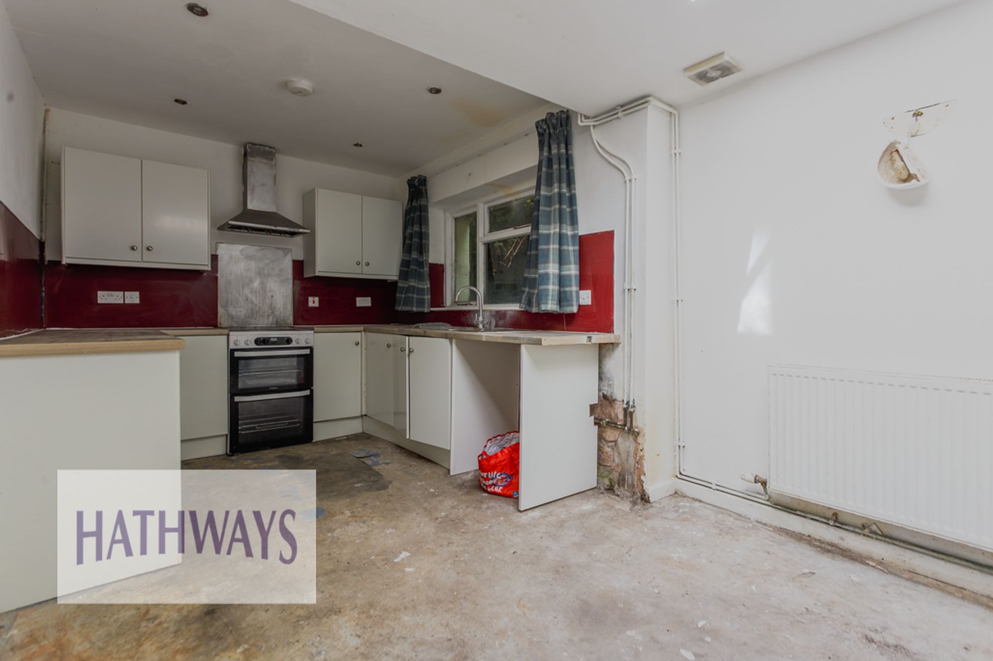 3 bed semi-detached house for sale in Plasycoed Road, Pontypool  - Property Image 8