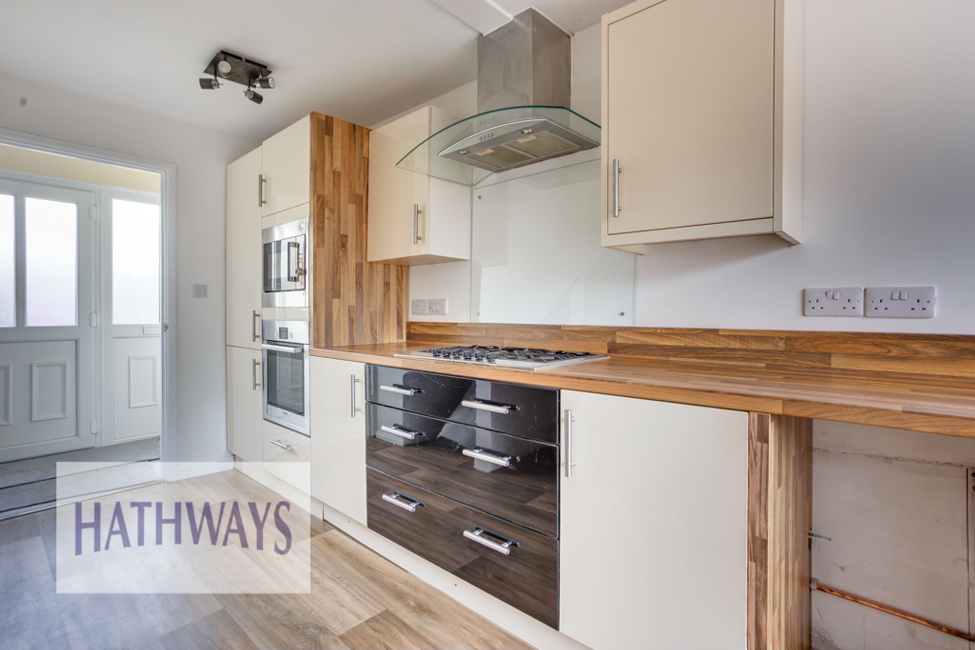 3 bed terraced house for sale in Ledbrooke Close, Cwmbran 7