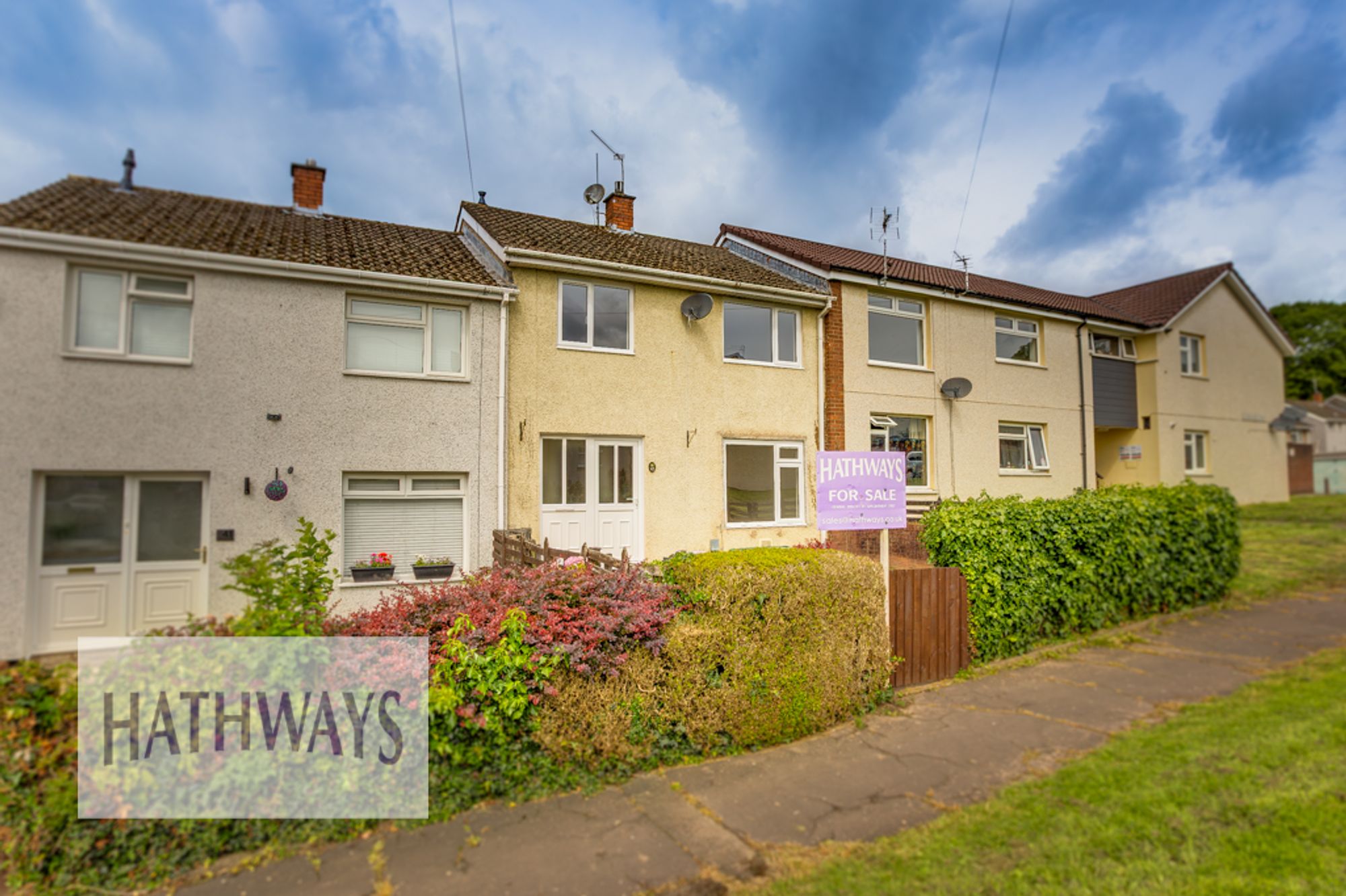 3 bed terraced house for sale in Ledbrooke Close, Cwmbran - Property Image 1