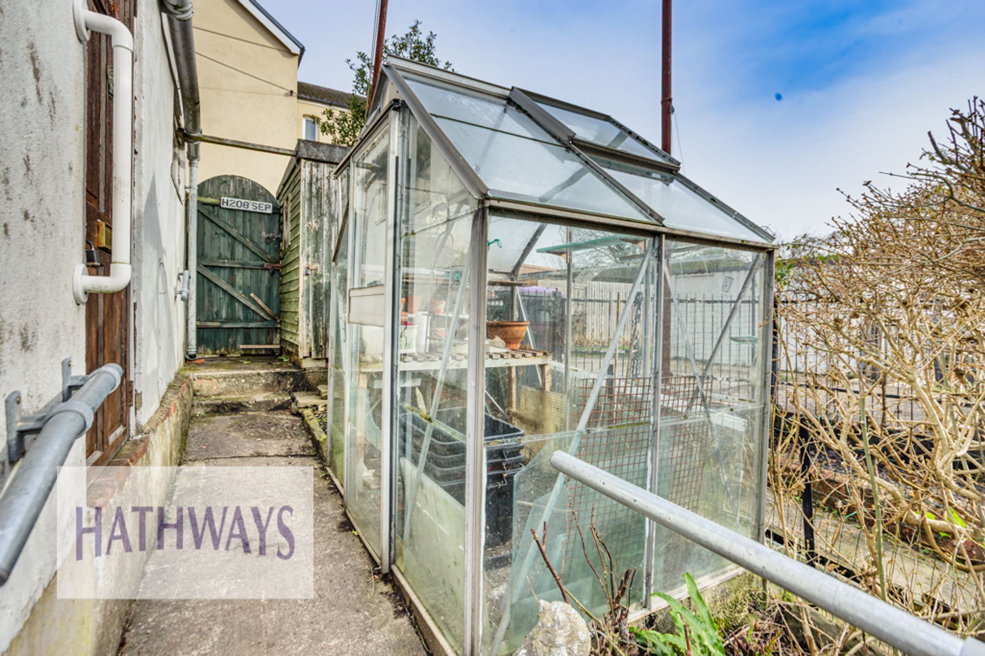 2 bed terraced house for sale in Park View, Cwmbran 33