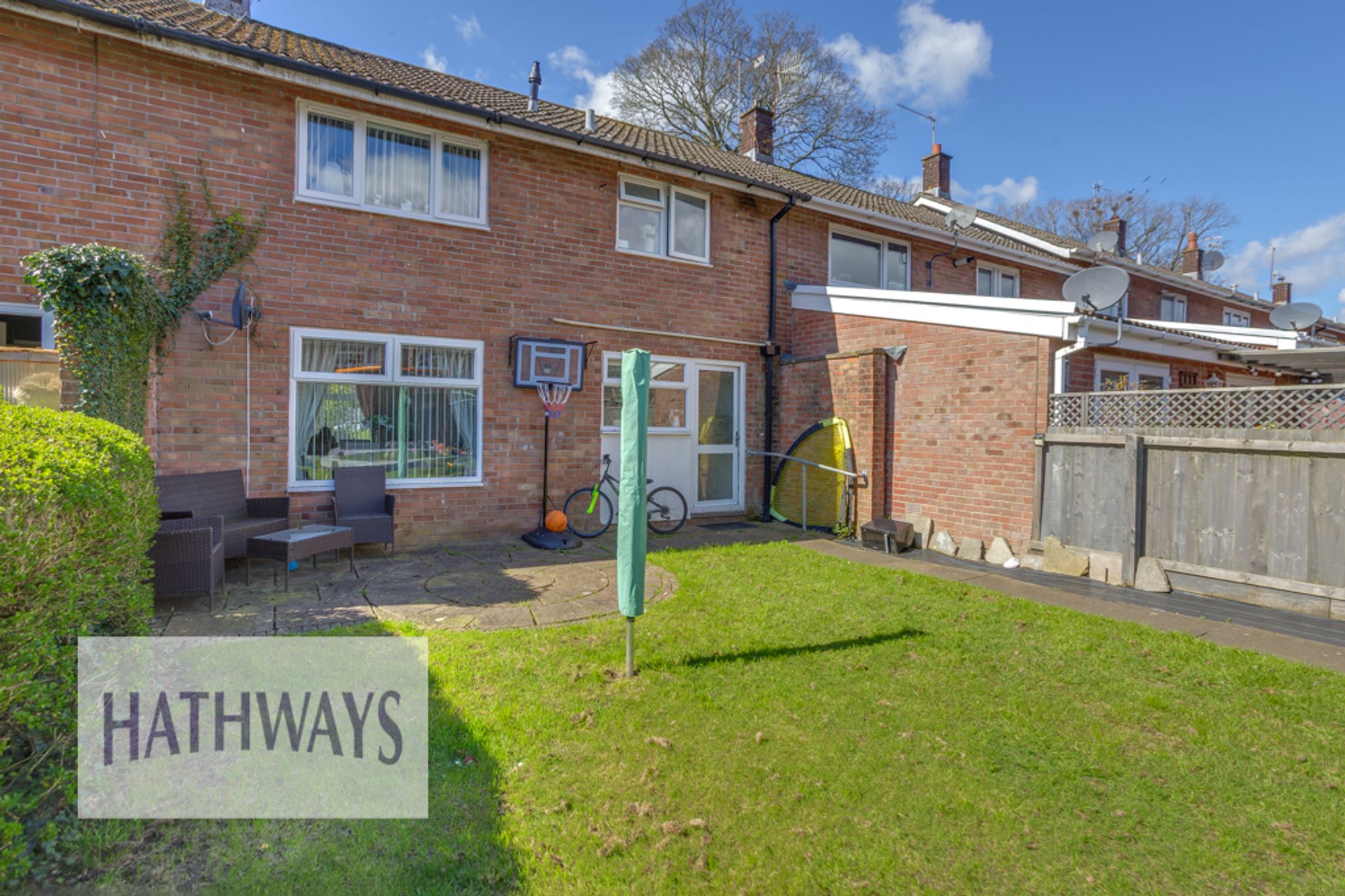 3 bed mid-terraced house for sale in Olway Close, Cwmbran  - Property Image 28