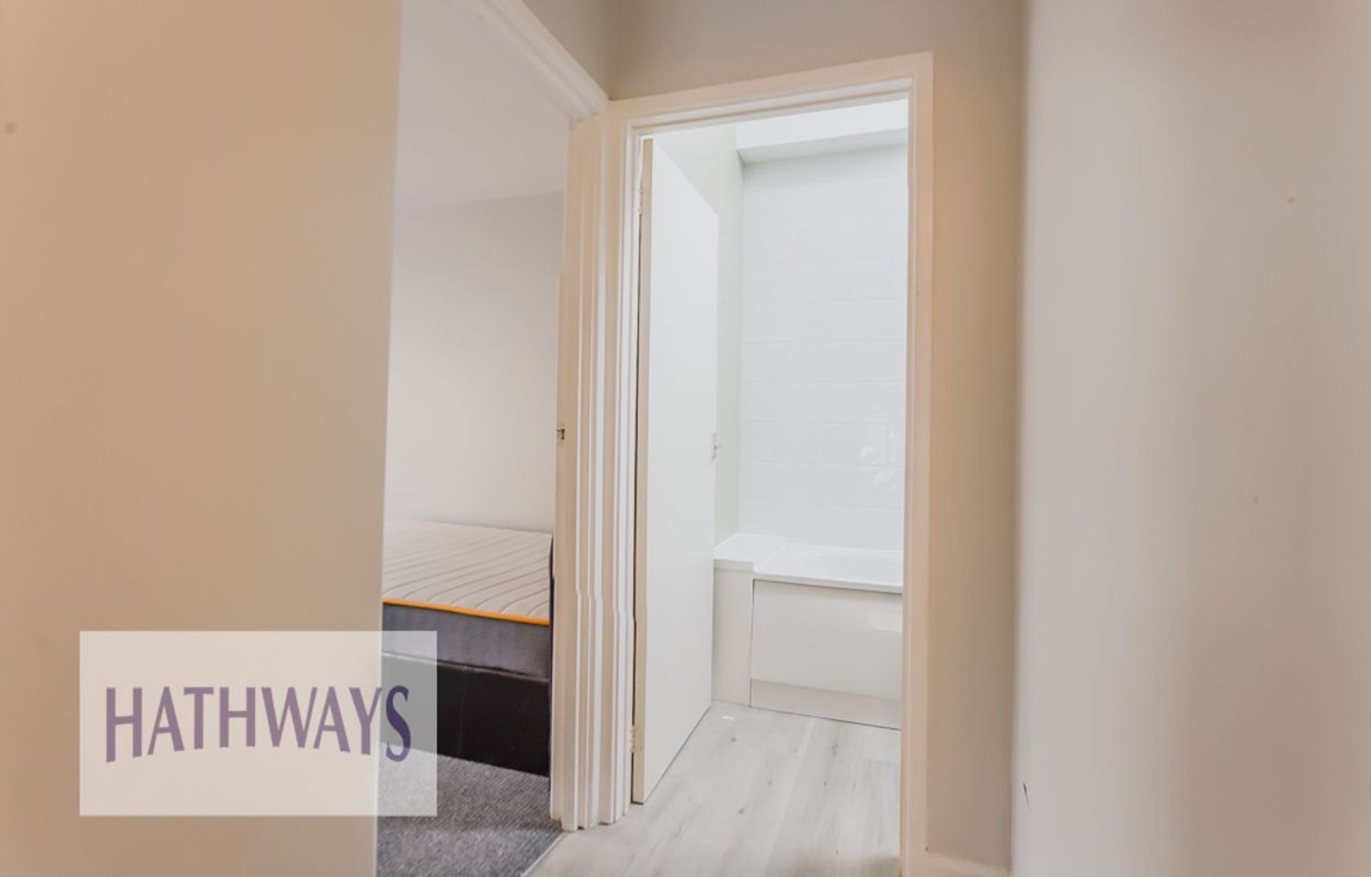 3 bed flat to rent in Crane Street, Pontypool 2
