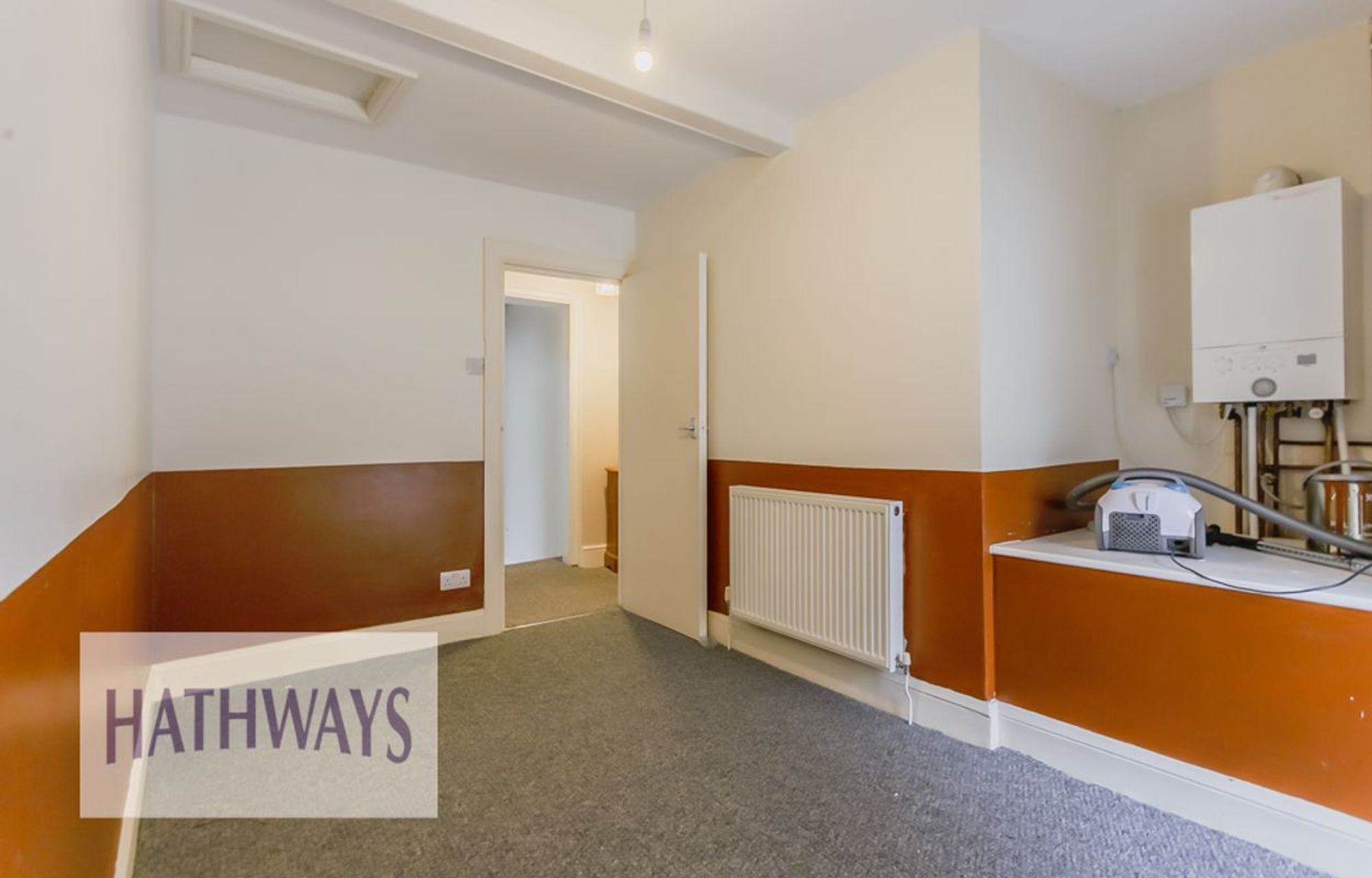 3 bed flat to rent in Crane Street, Pontypool 10