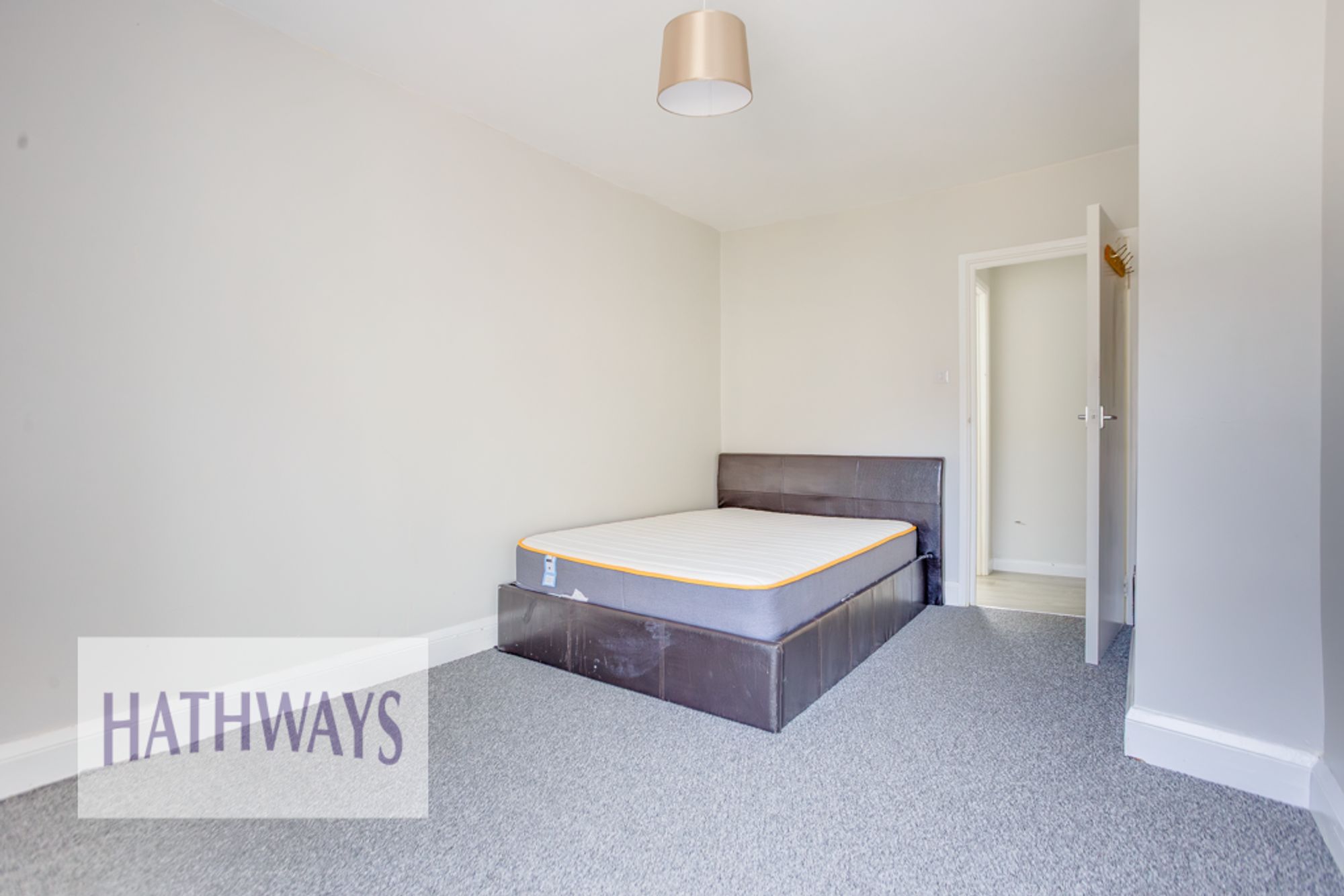 3 bed flat to rent in Crane Street, Pontypool 13