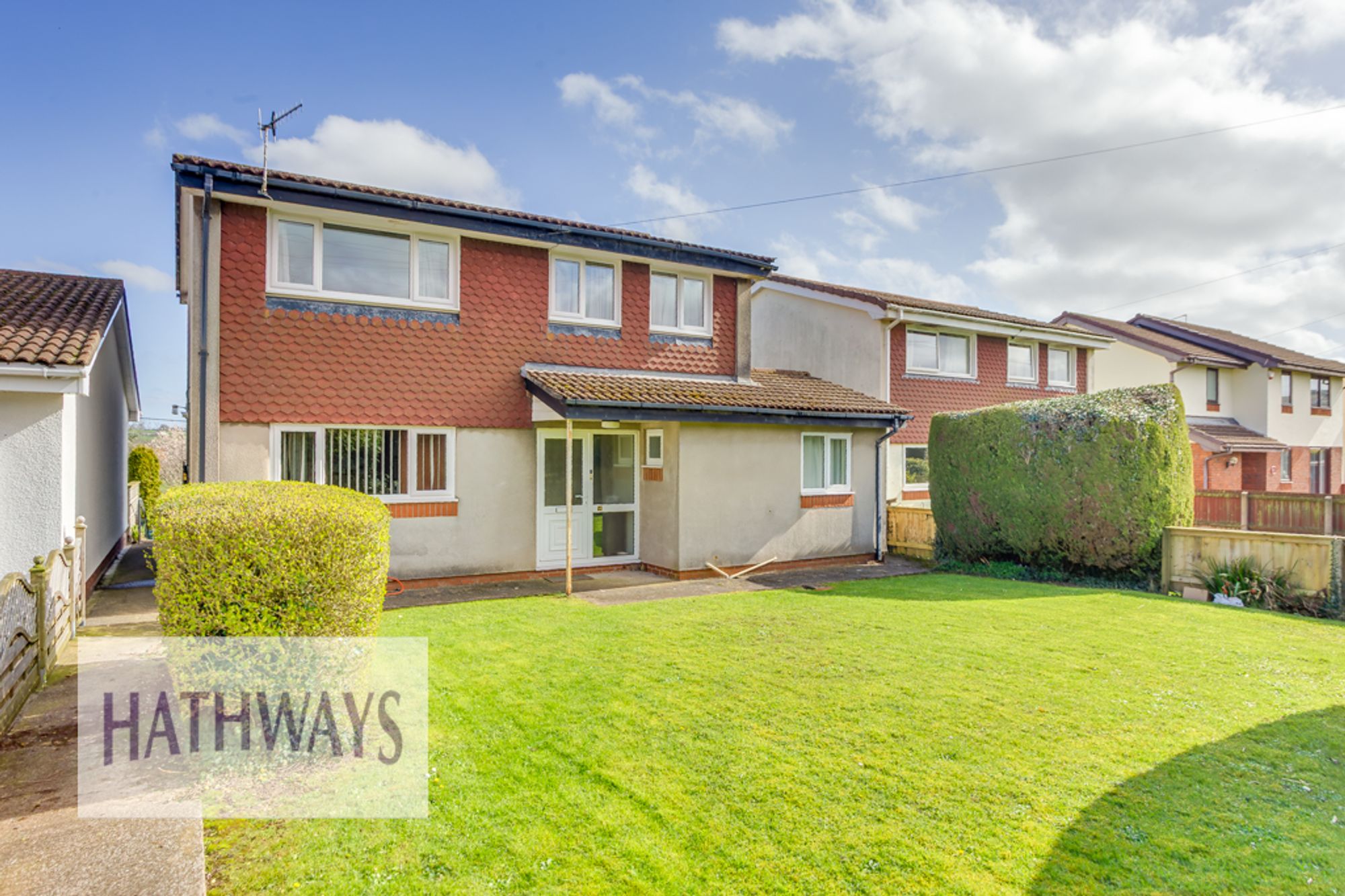 4 bed detached house for sale in Newport Road, Pontypool - Property Image 1