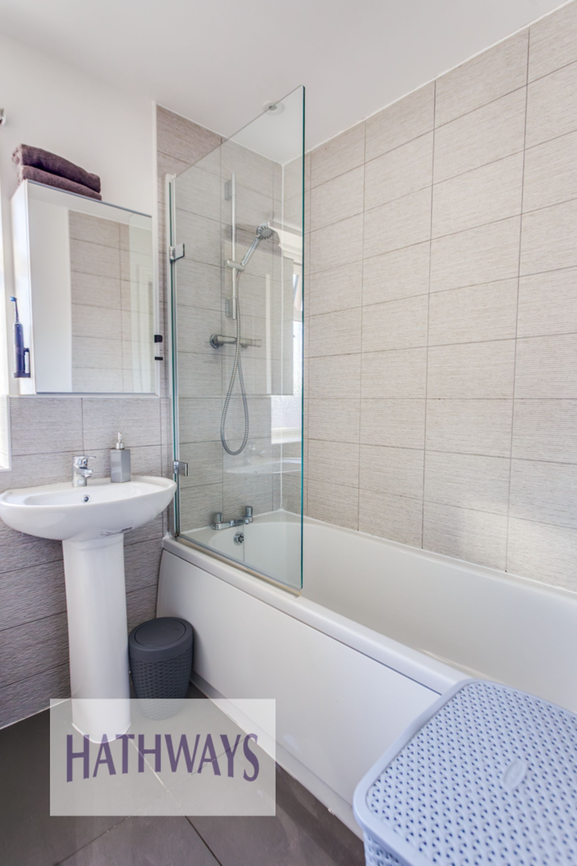 3 bed detached house for sale in Stryd Camlas, Cwmbran  - Property Image 37