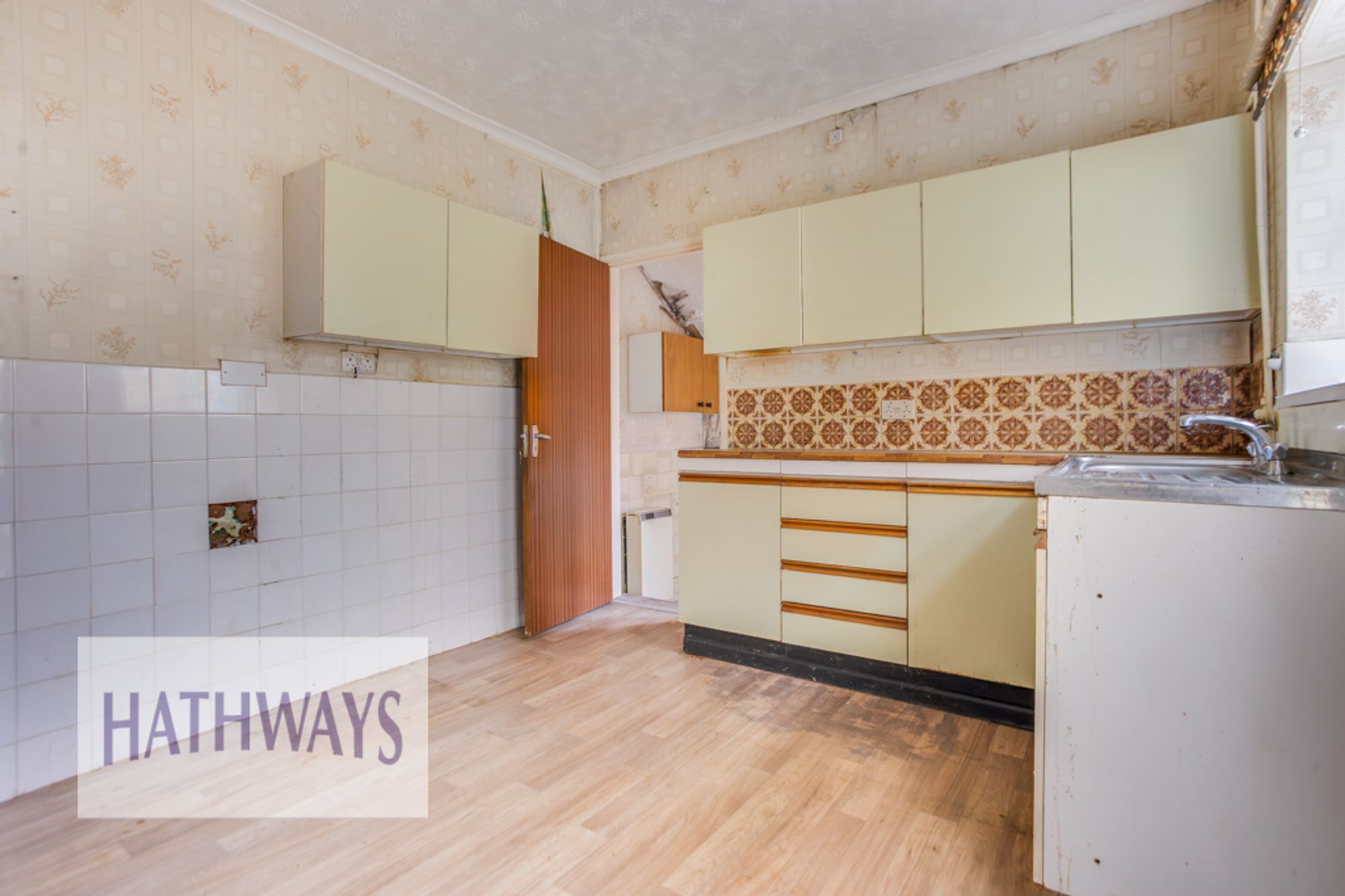 2 bed mid-terraced house for sale in Oakfield Road, Cwmbran  - Property Image 12