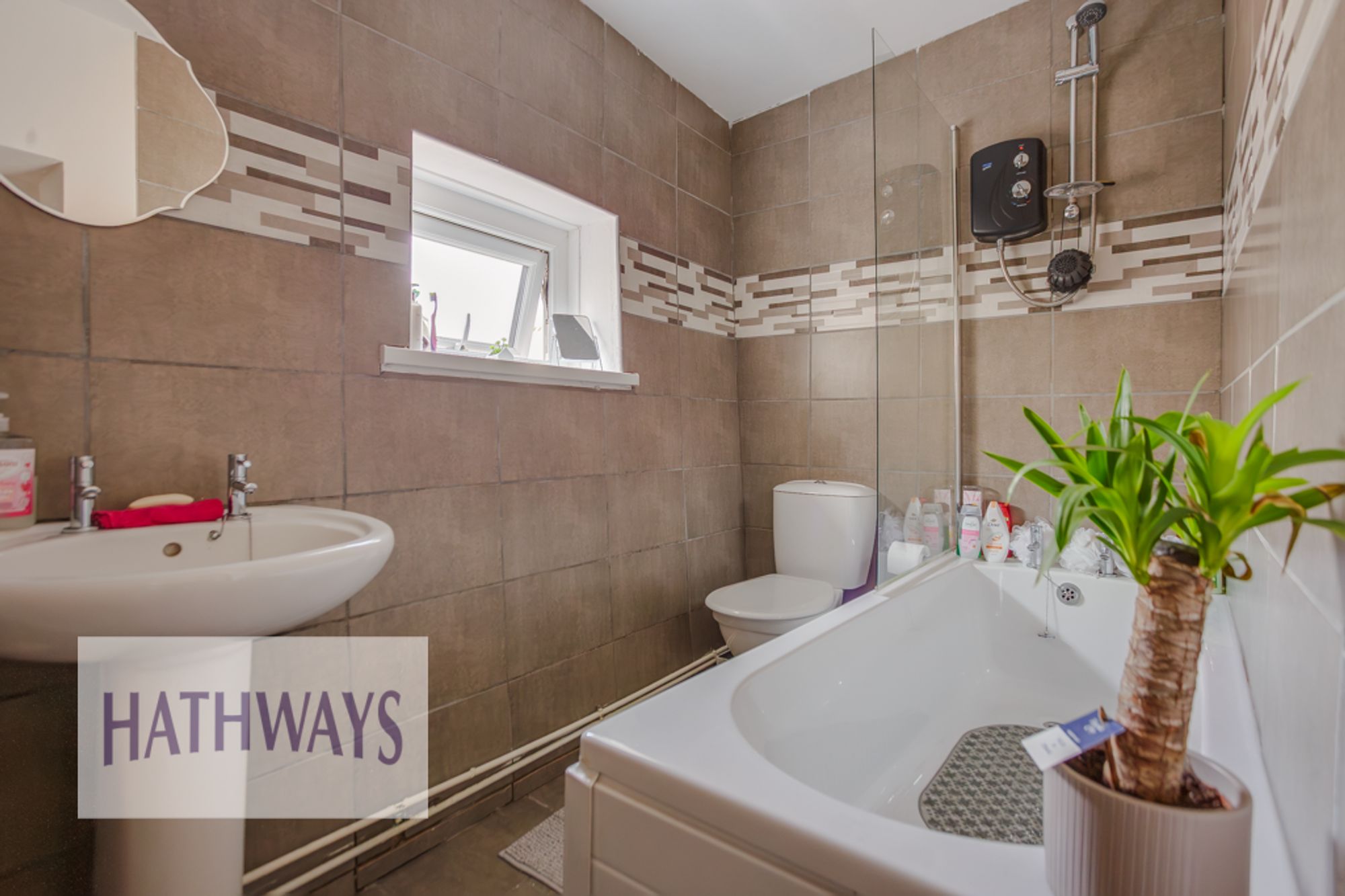3 bed end of terrace house for sale in Church Road, Cwmbran  - Property Image 17