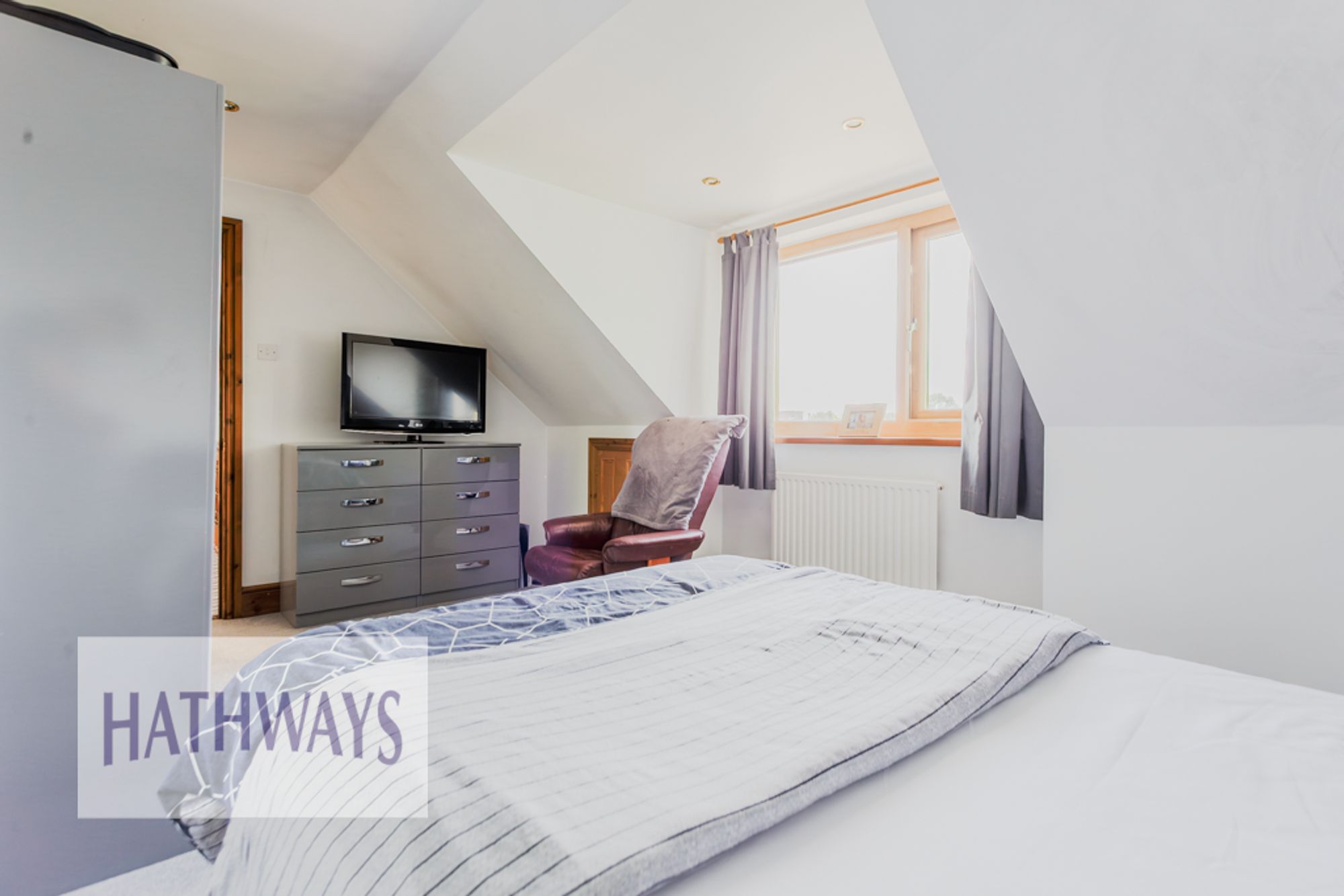 4 bed detached house for sale in Maindee Terrace, Cwmbran  - Property Image 43