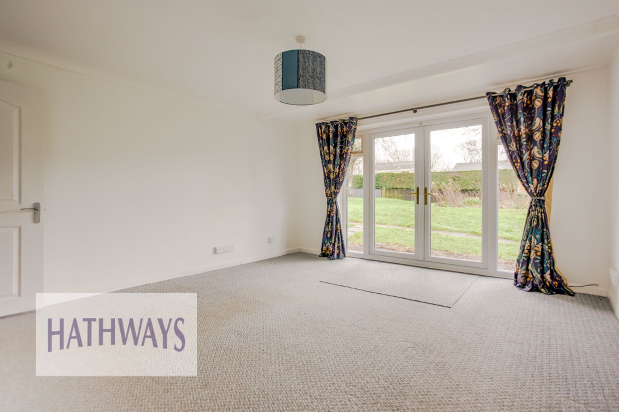 2 bed flat to rent, Cwmbran  - Property Image 9