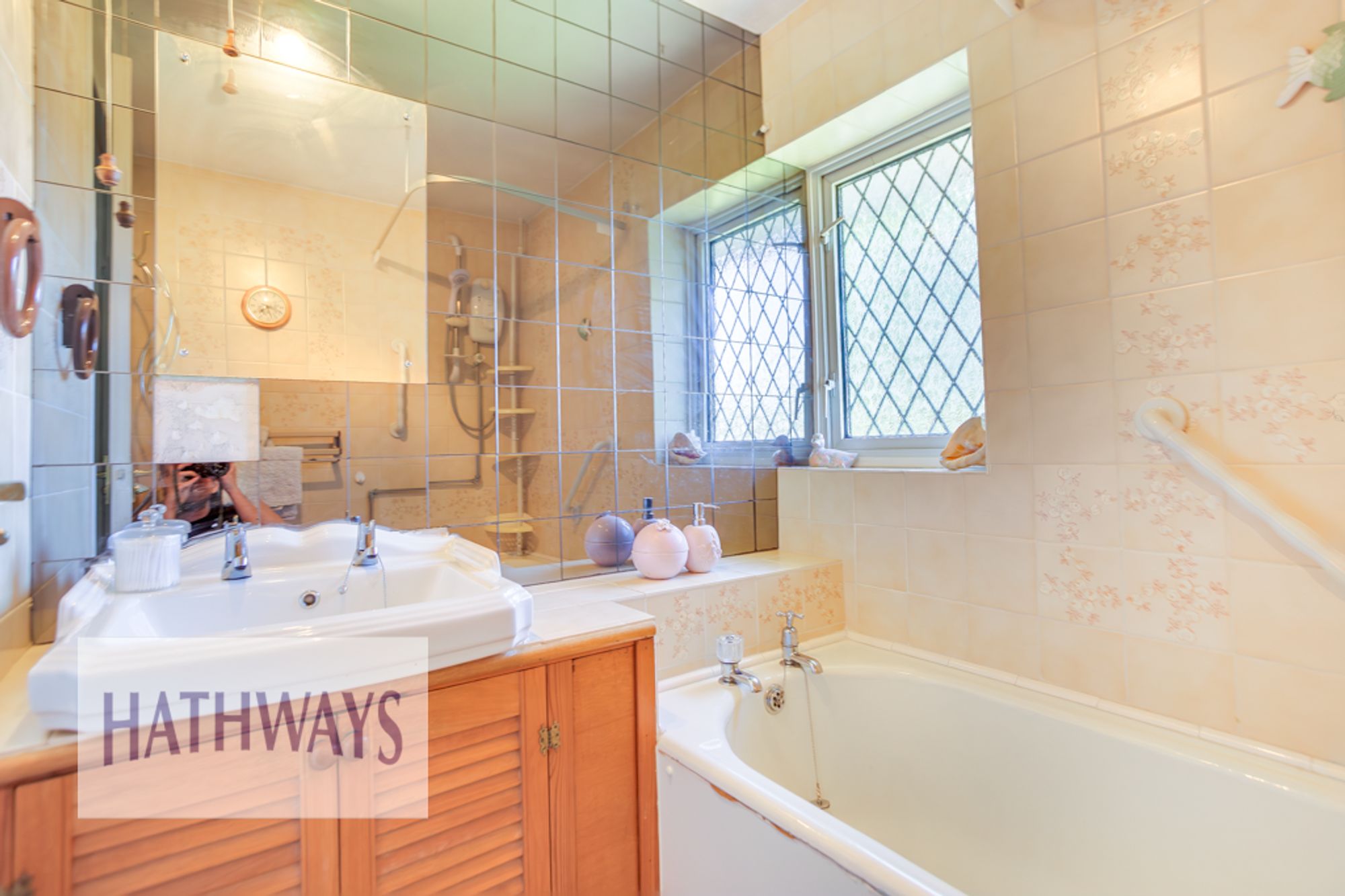 3 bed end of terrace house for sale in Llanyravon Way, Cwmbran  - Property Image 32