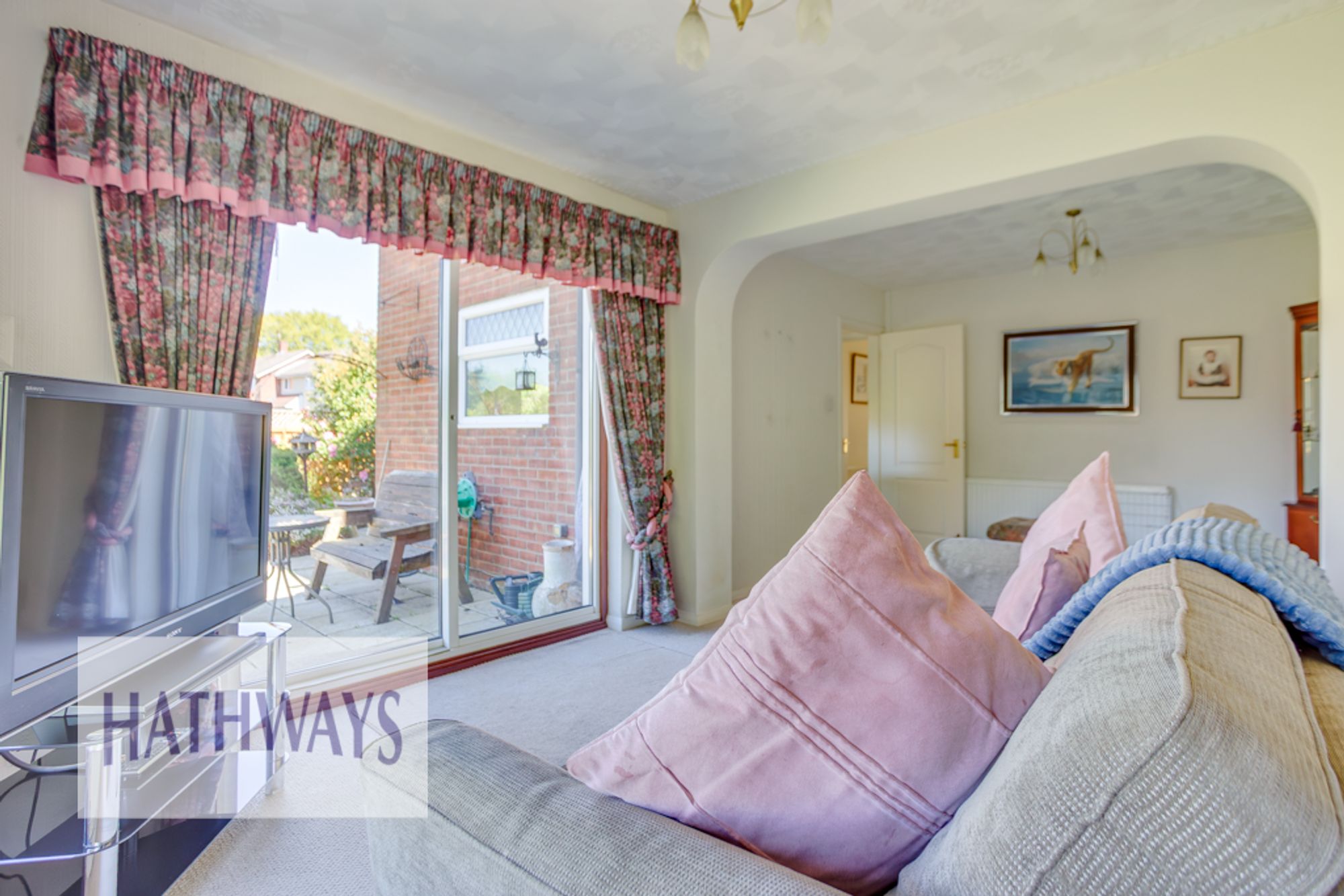 3 bed end of terrace house for sale in Llanyravon Way, Cwmbran  - Property Image 11