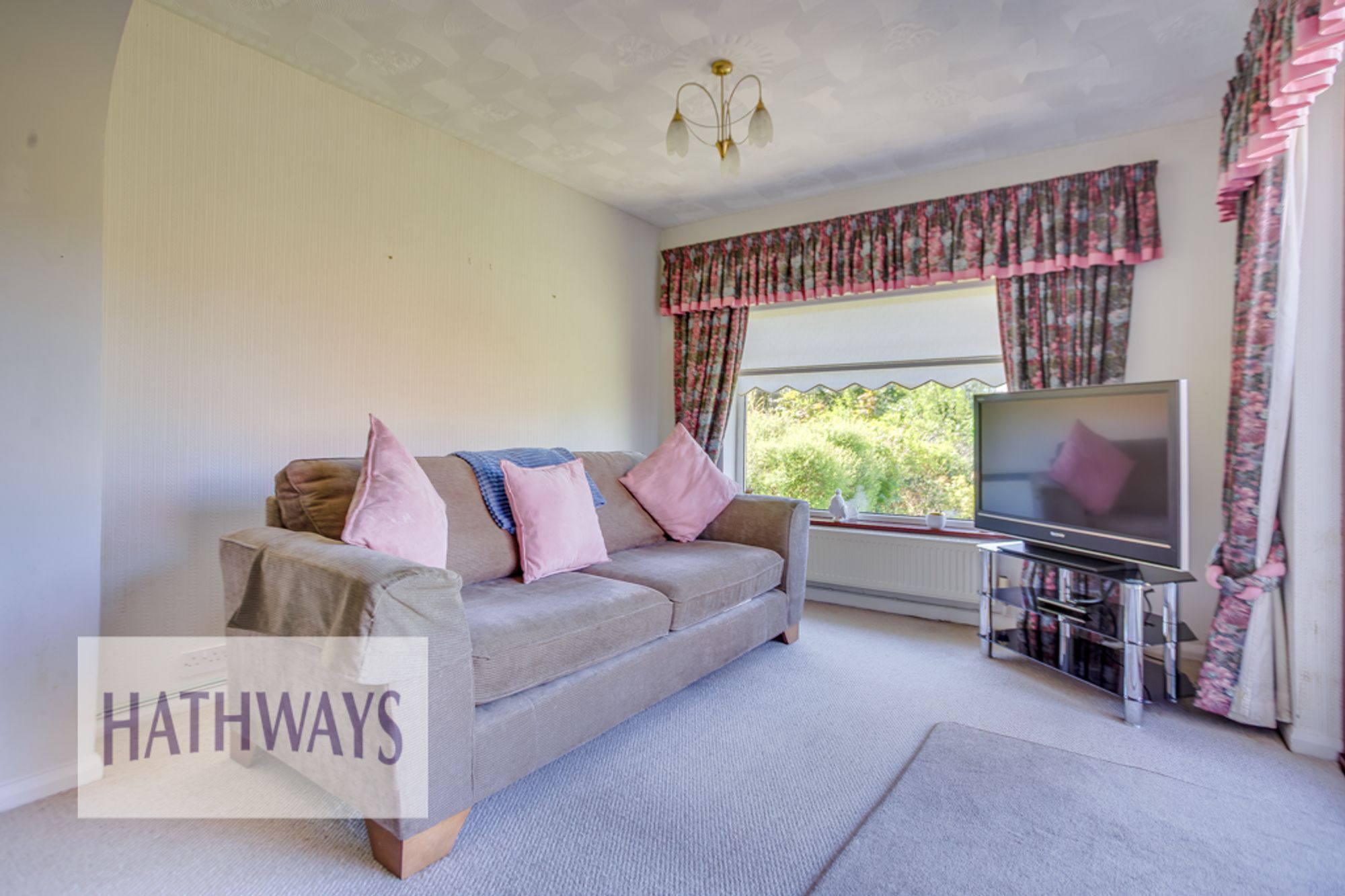 3 bed end of terrace house for sale in Llanyravon Way, Cwmbran 9