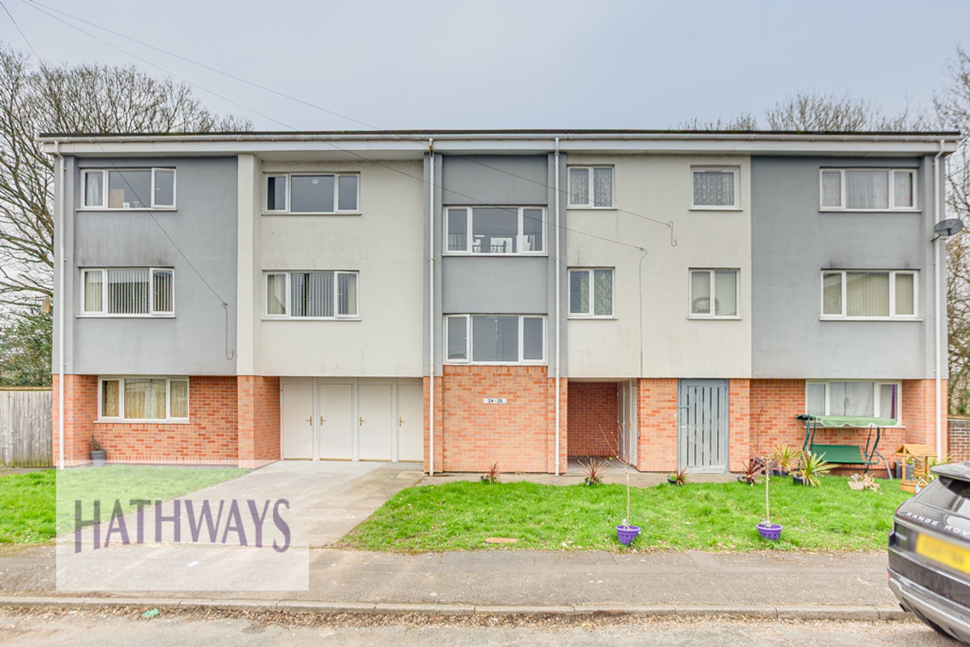 3 bed flat for sale in Monmouth Close, Pontypool, NP4 