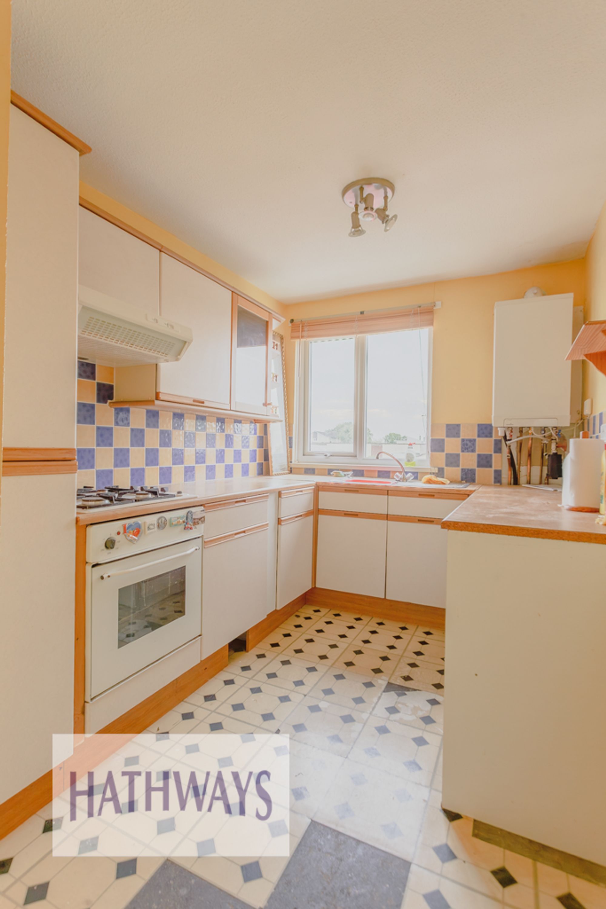 2 bed flat for sale in Monmouth Close, Pontypool  - Property Image 3
