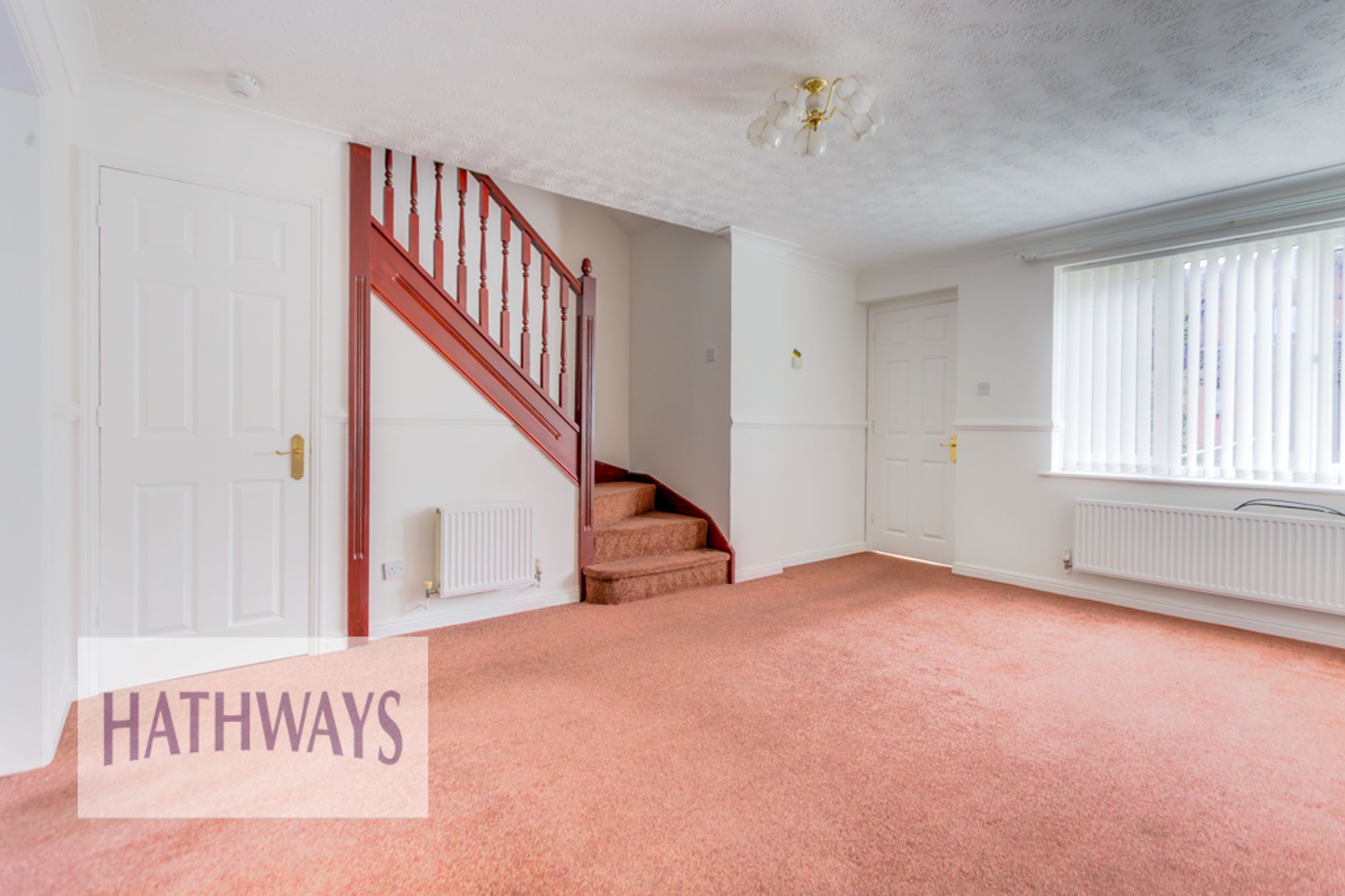 3 bed semi-detached house to rent in Laburnum Drive, Cwmbran 1