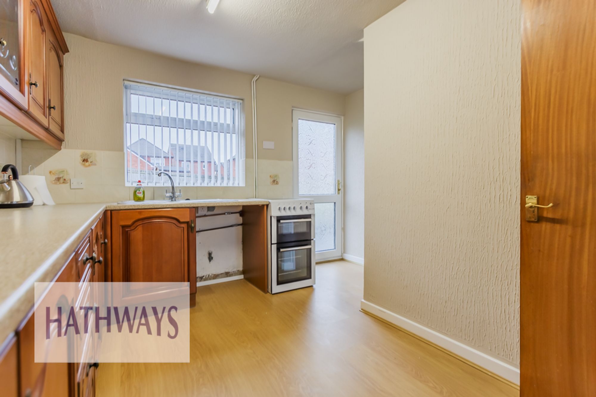 2 bed terraced house to rent in Green Willows, Cwmbran 2
