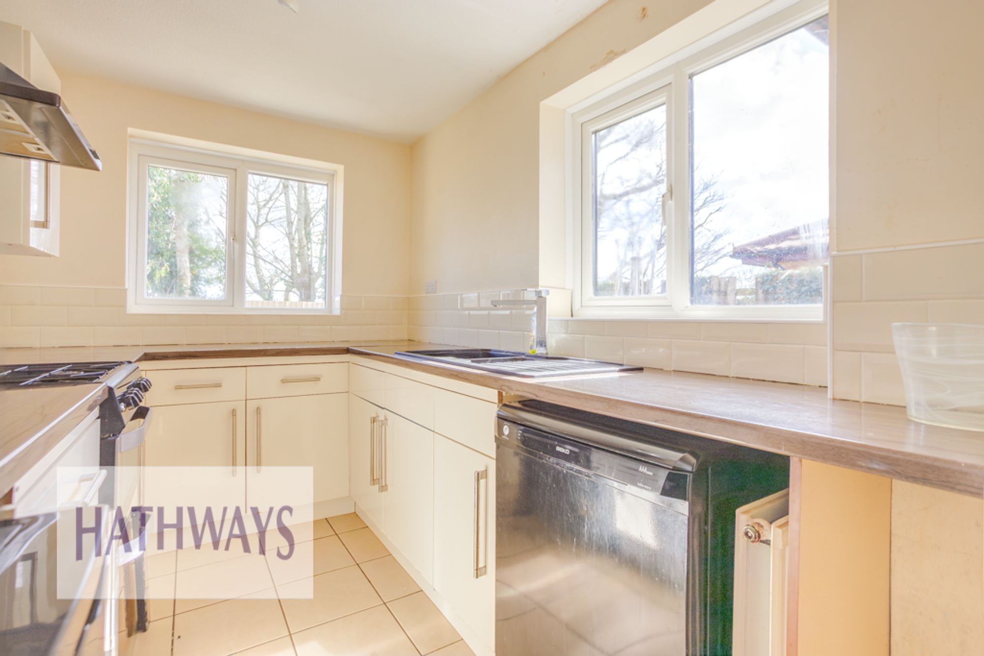 3 bed detached house for sale in Oaklands View, Cwmbran  - Property Image 12