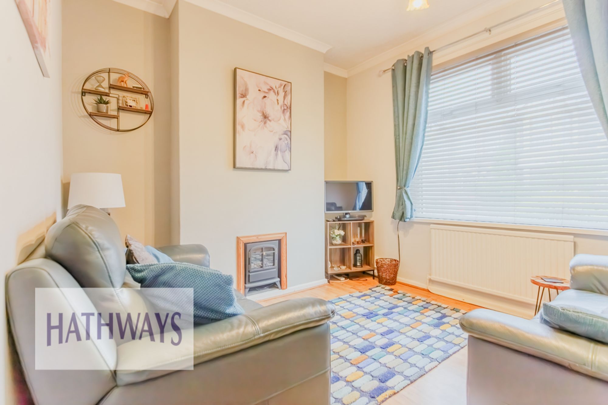 4 bed mid-terraced house for sale in Lowlands Road, Cwmbran 5