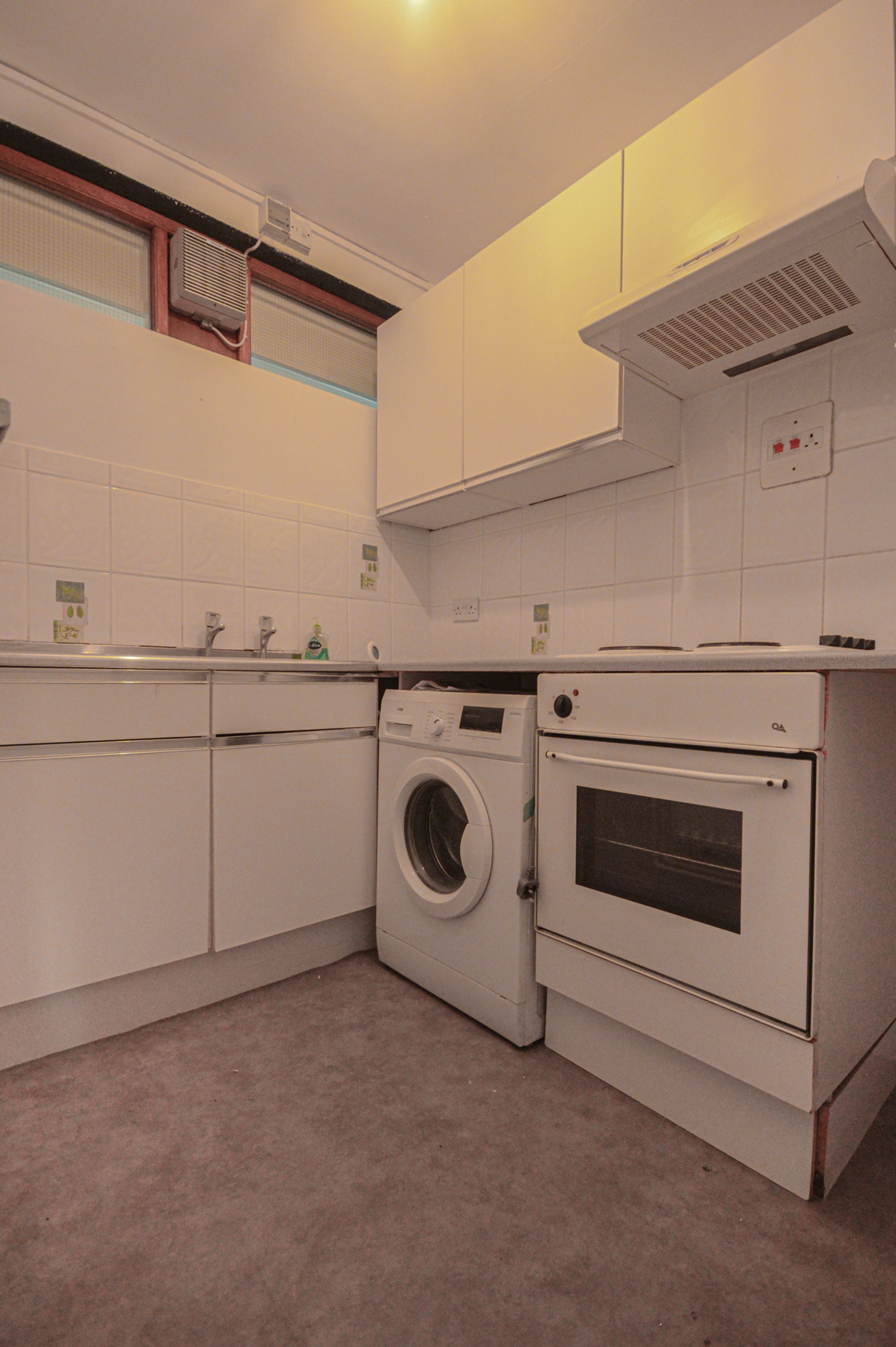 1 bed apartment to rent in Monmouth Walk, Cwmbran 4