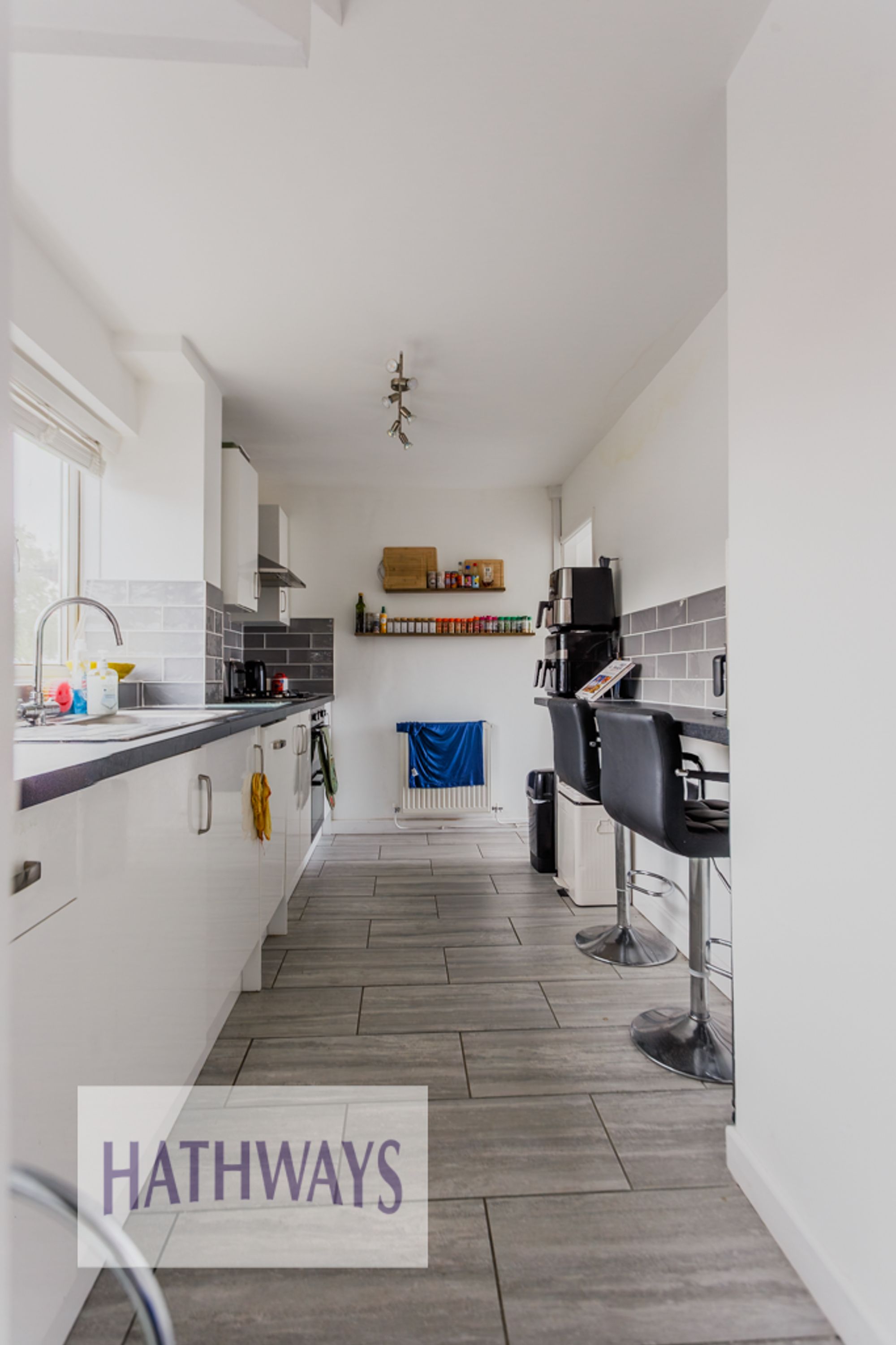 2 bed terraced house to rent in North Road, Cwmbran 6