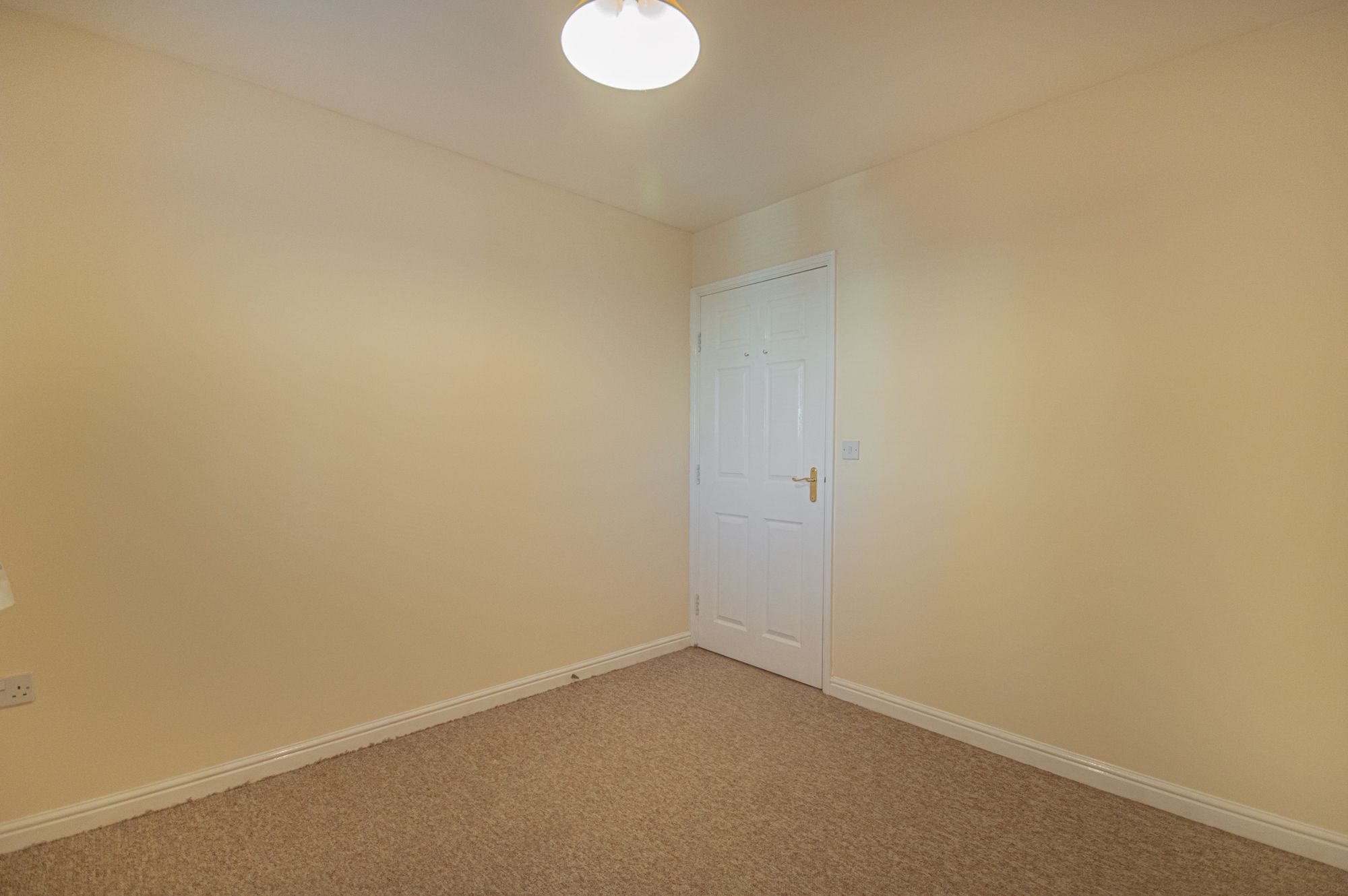 2 bed apartment to rent in Blaen Bran Close, Cwmbran 4