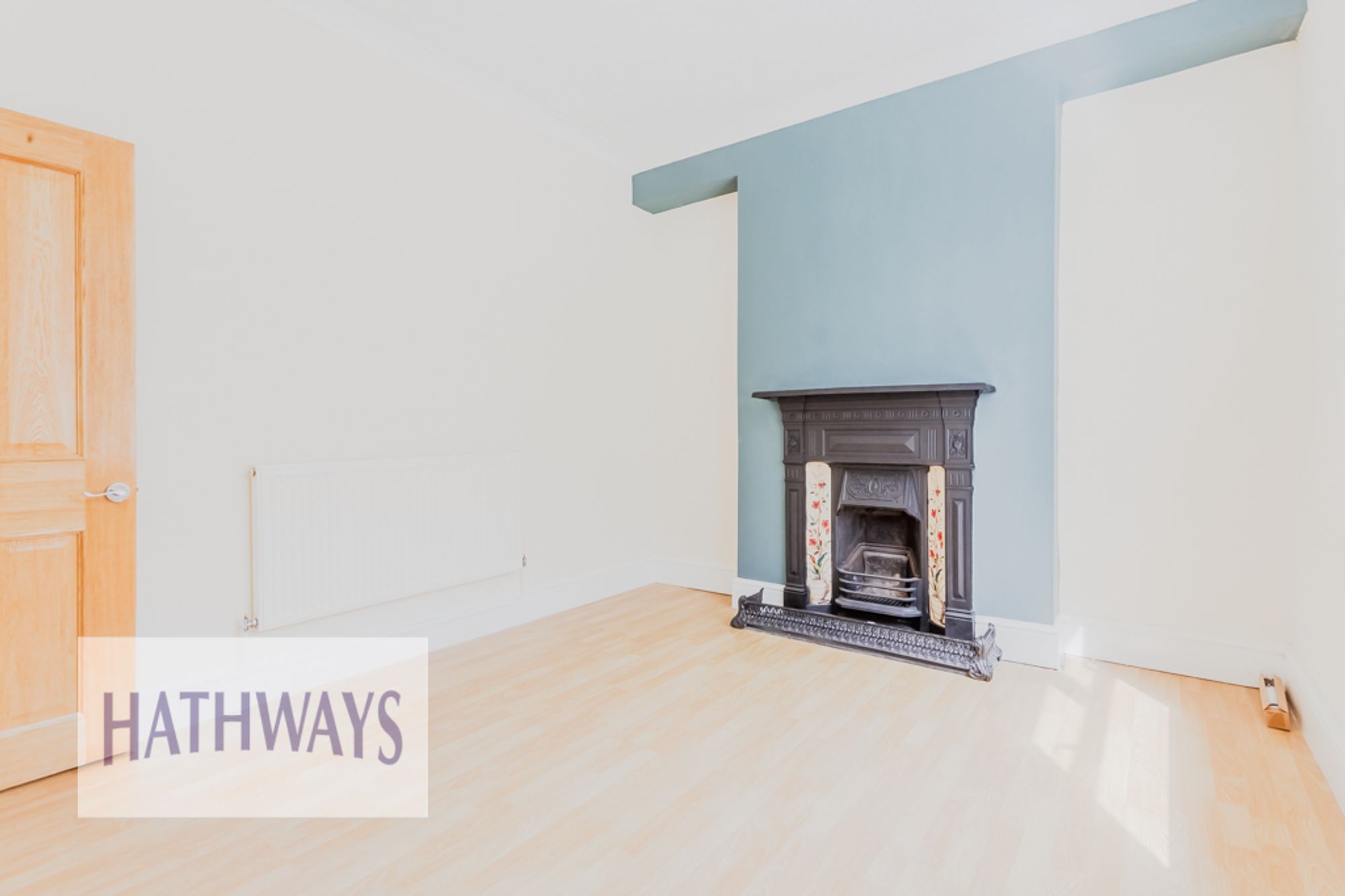 3 bed end of terrace house to rent in Broad Street, Pontypool 10