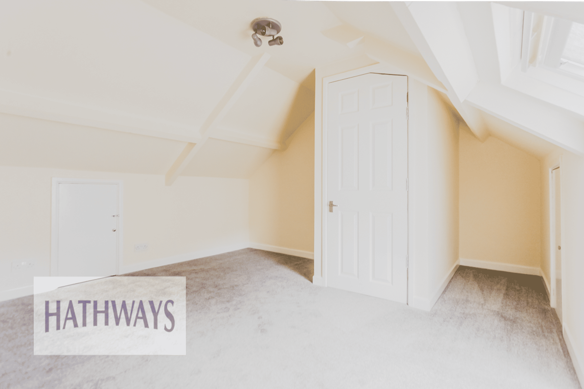 3 bed end of terrace house to rent in Broad Street, Pontypool 26