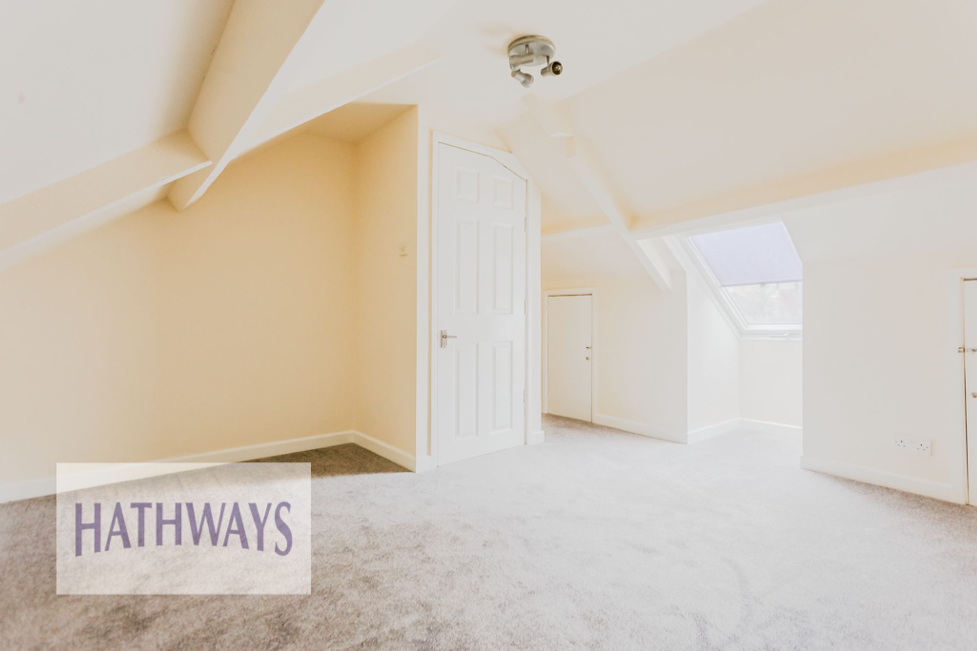 3 bed end of terrace house to rent in Broad Street, Pontypool 25