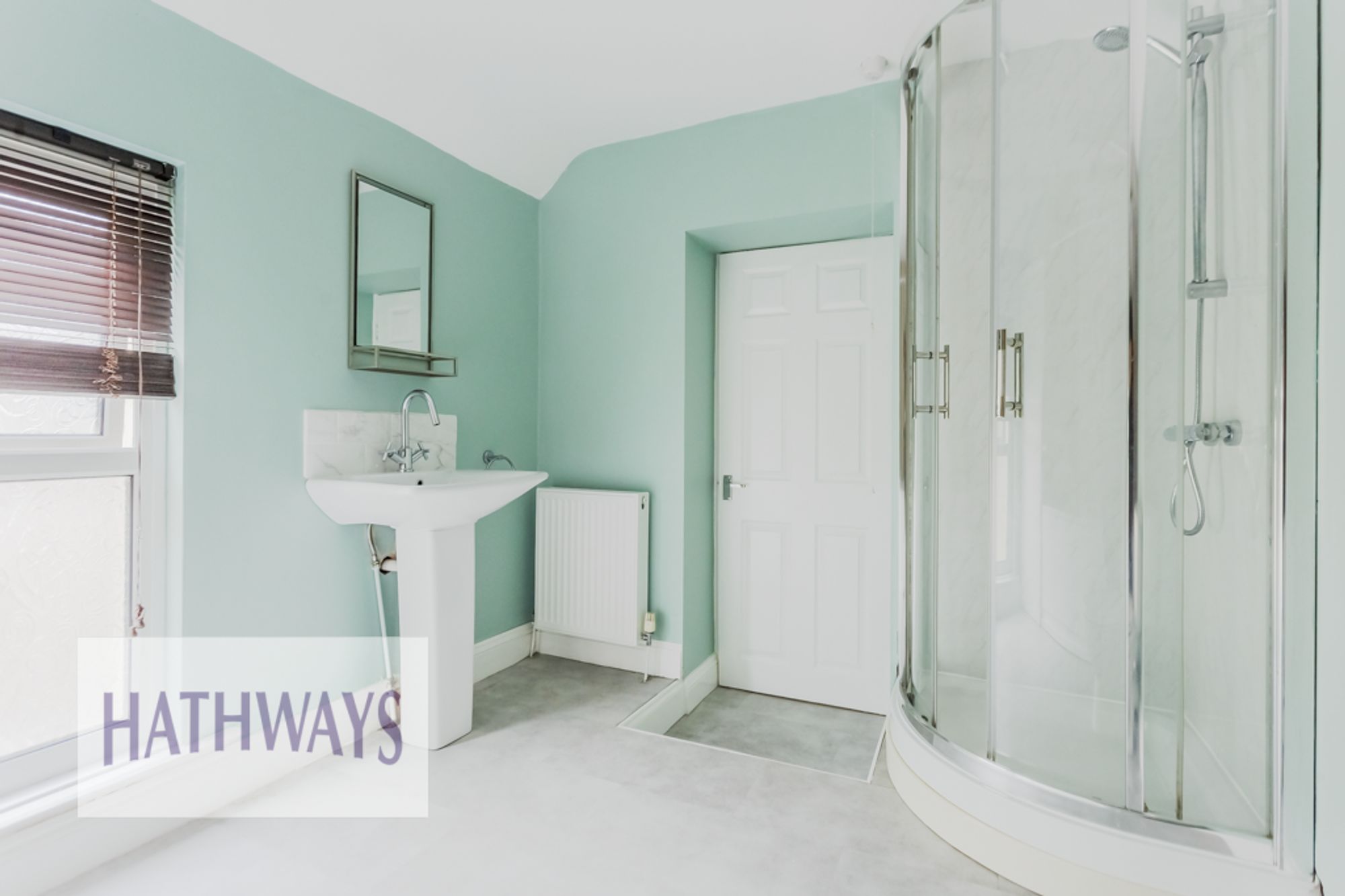 3 bed end of terrace house to rent in Broad Street, Pontypool 30