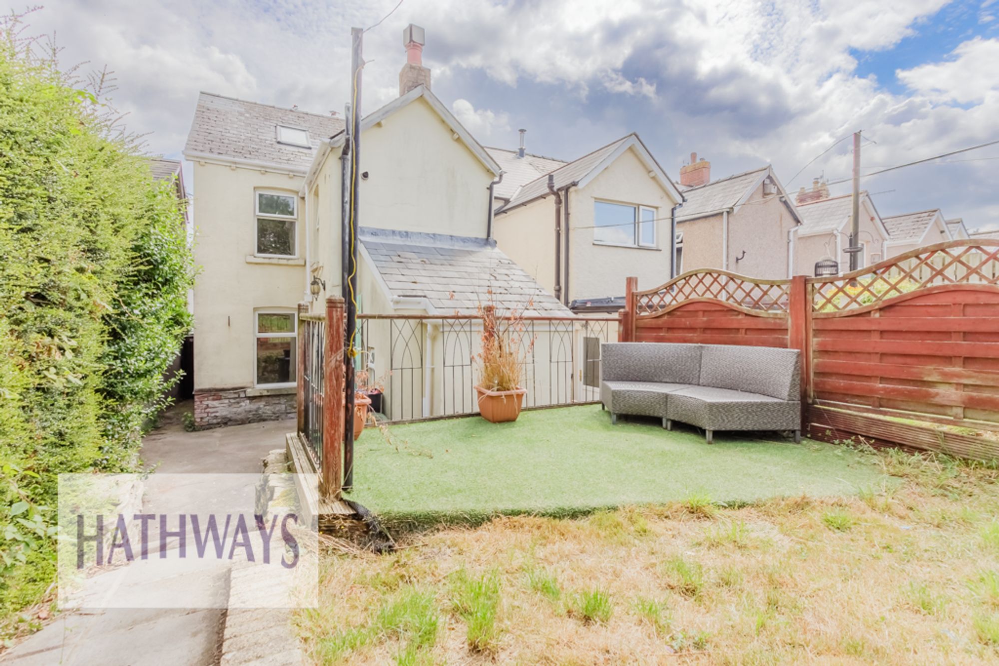 3 bed end of terrace house to rent in Broad Street, Pontypool 36