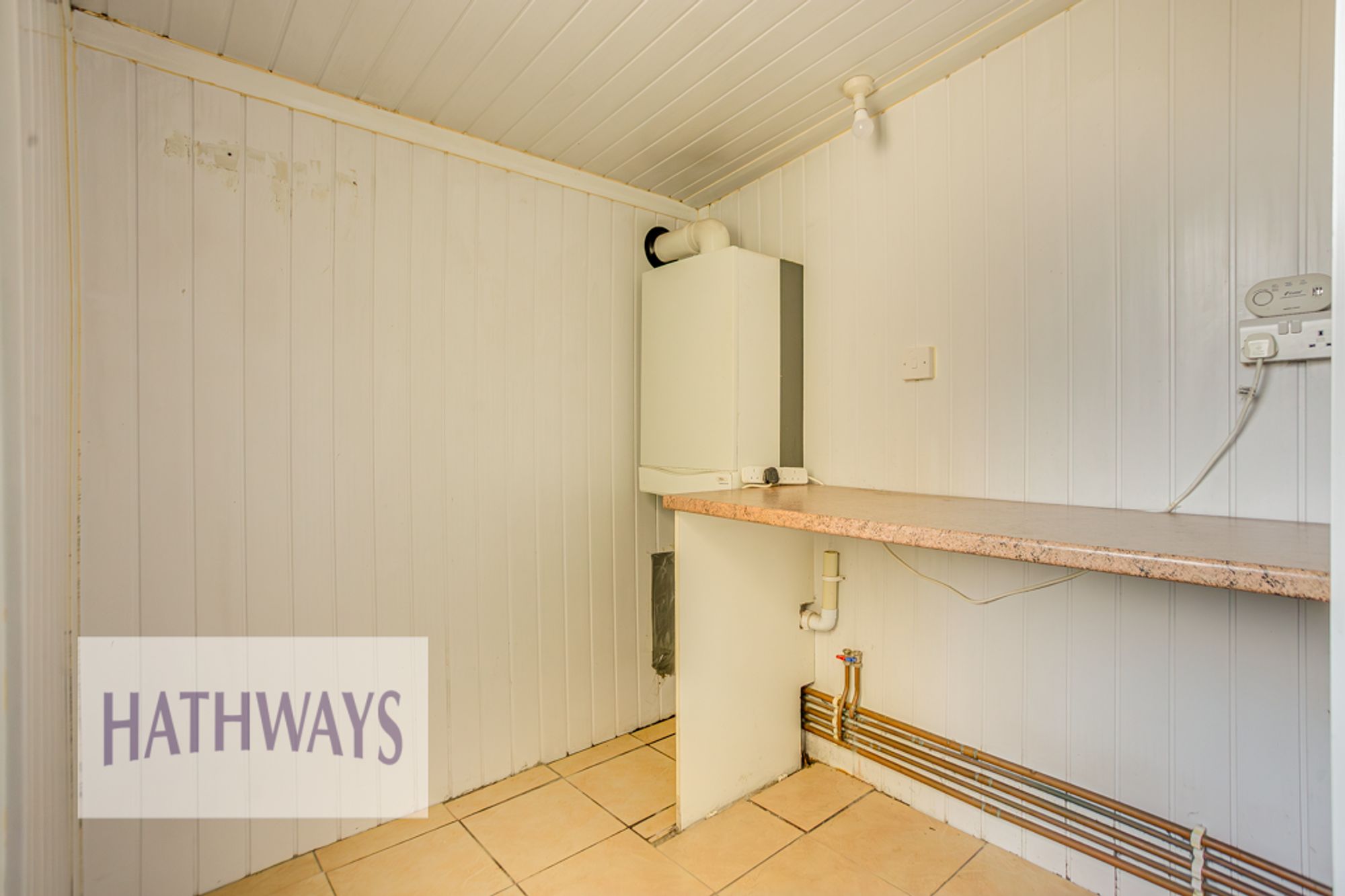 2 bed apartment to rent in Glosters Parade, Pontypool  - Property Image 13