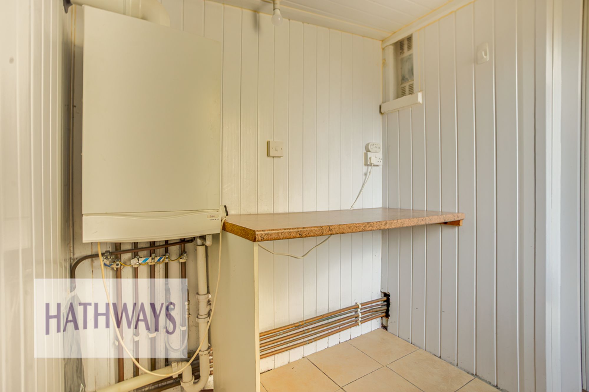 2 bed apartment to rent in Glosters Parade, Pontypool  - Property Image 14