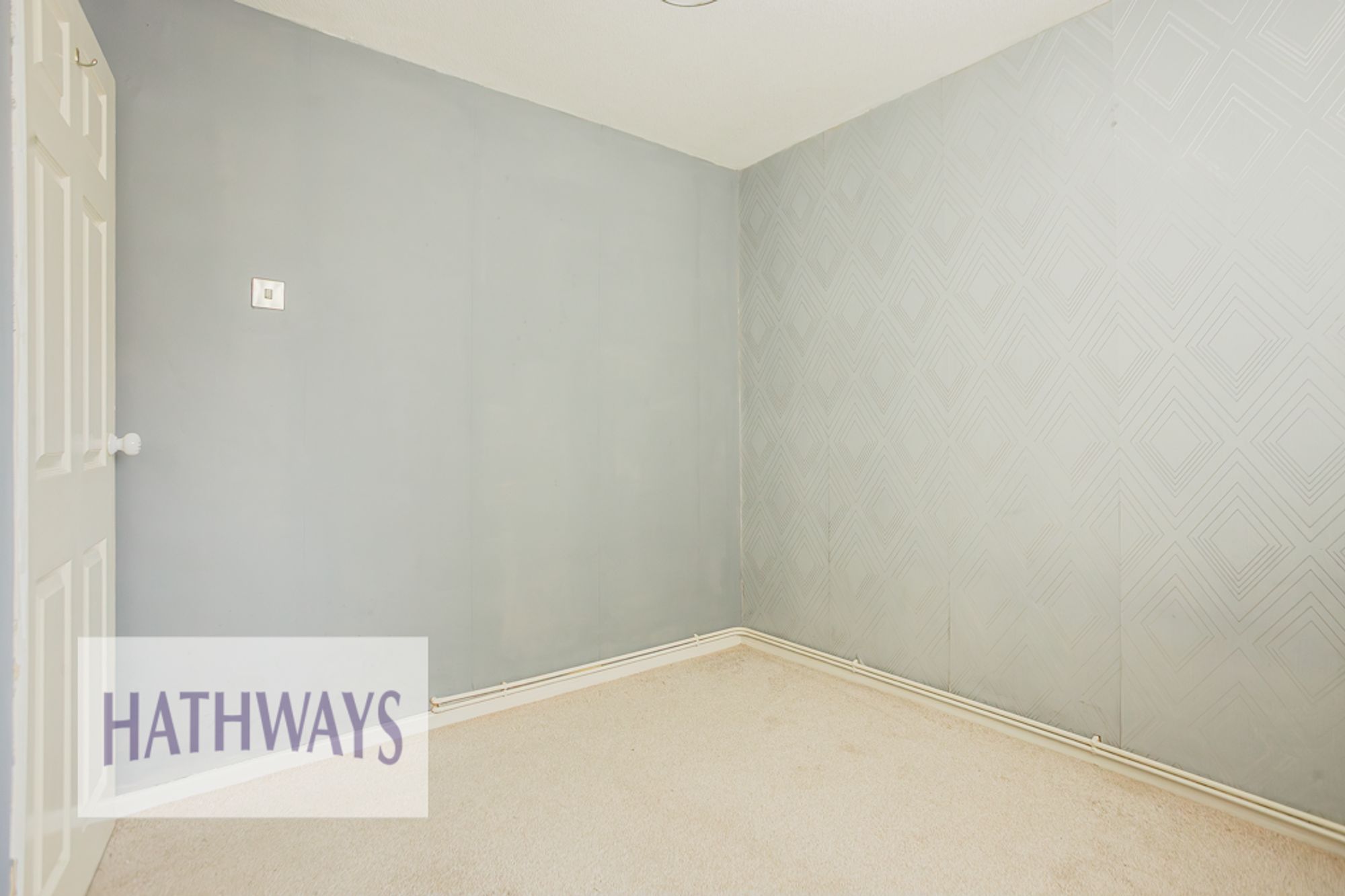 2 bed apartment to rent in Glosters Parade, Pontypool 20