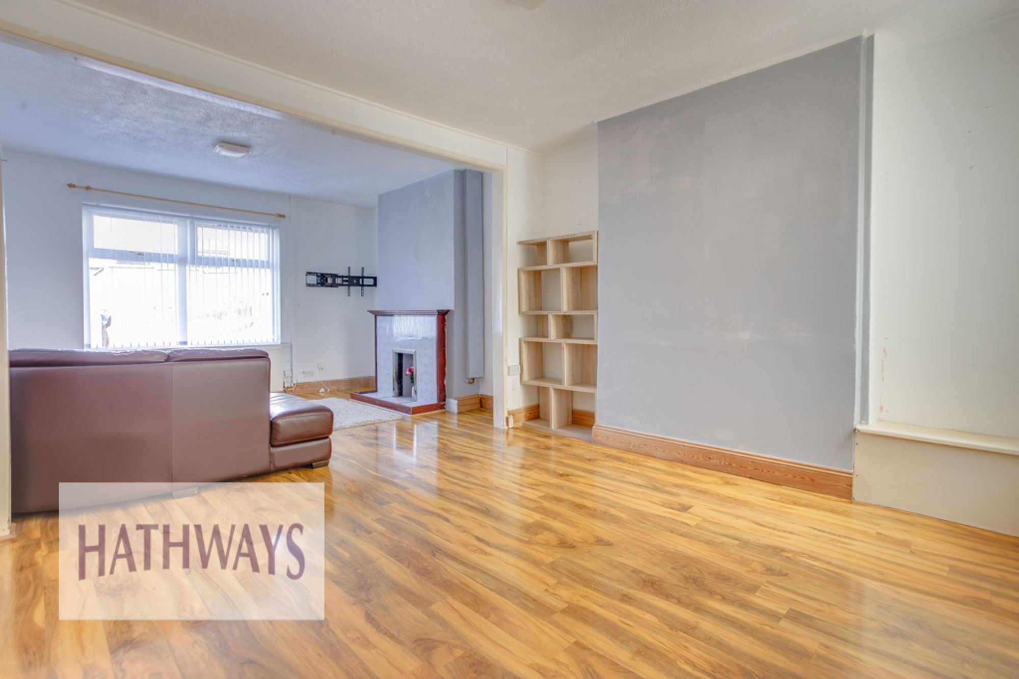 3 bed terraced house for sale in Gladstone Place, Pontypool 9