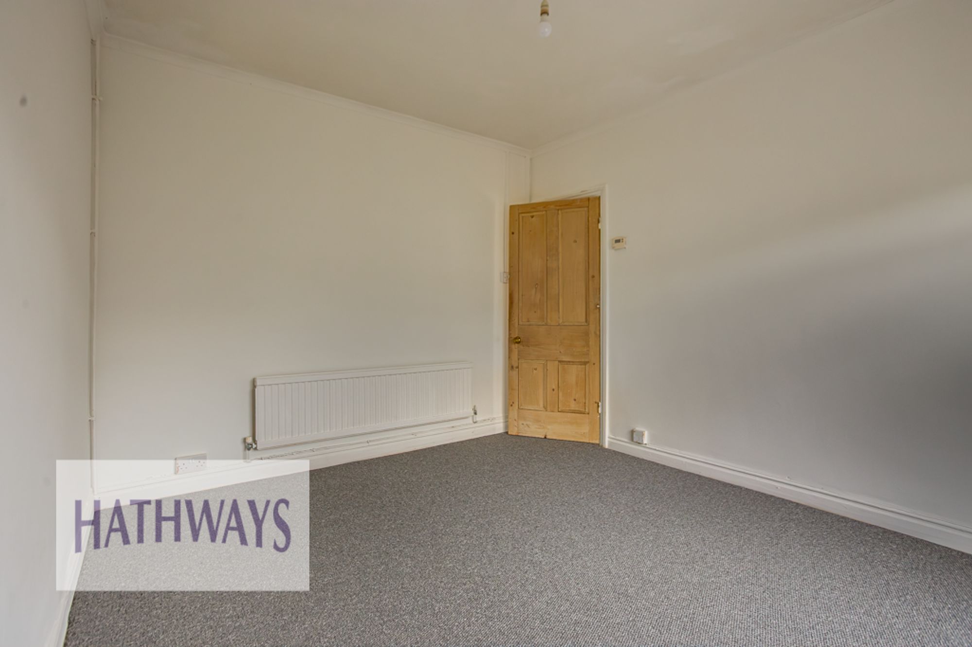 2 bed flat to rent in Two Locks Road, Cwmbran 9