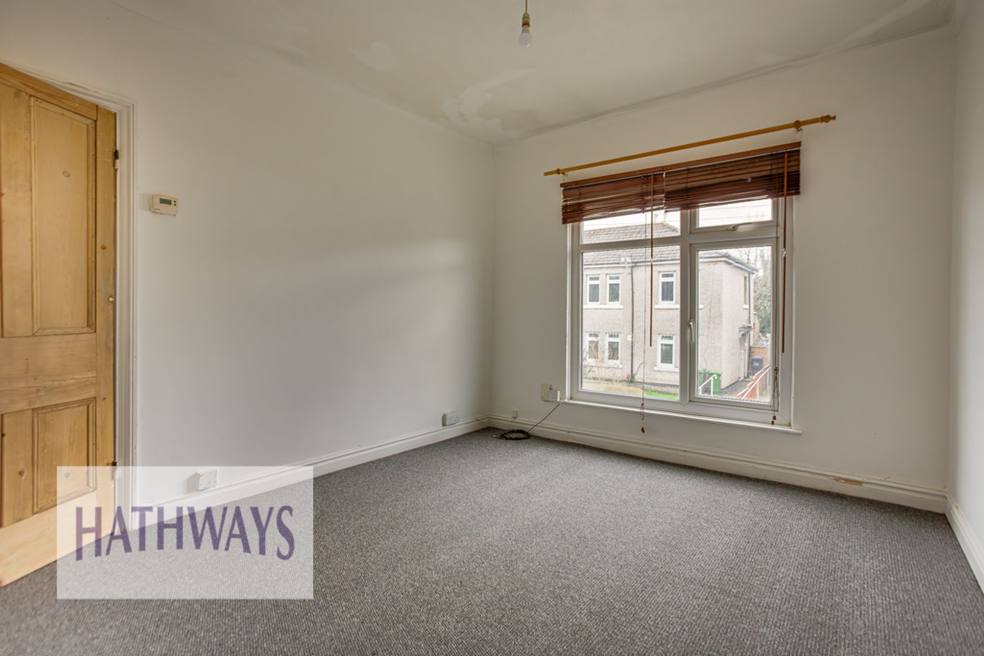 2 bed flat to rent in Two Locks Road, Cwmbran 7