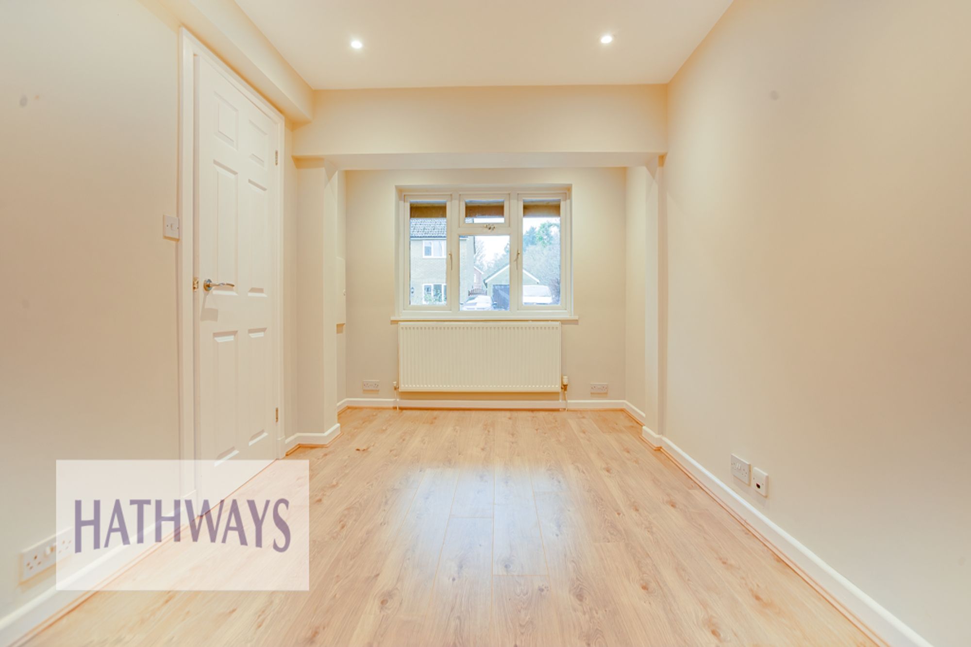 4 bed detached house to rent in The Brades, Newport 4