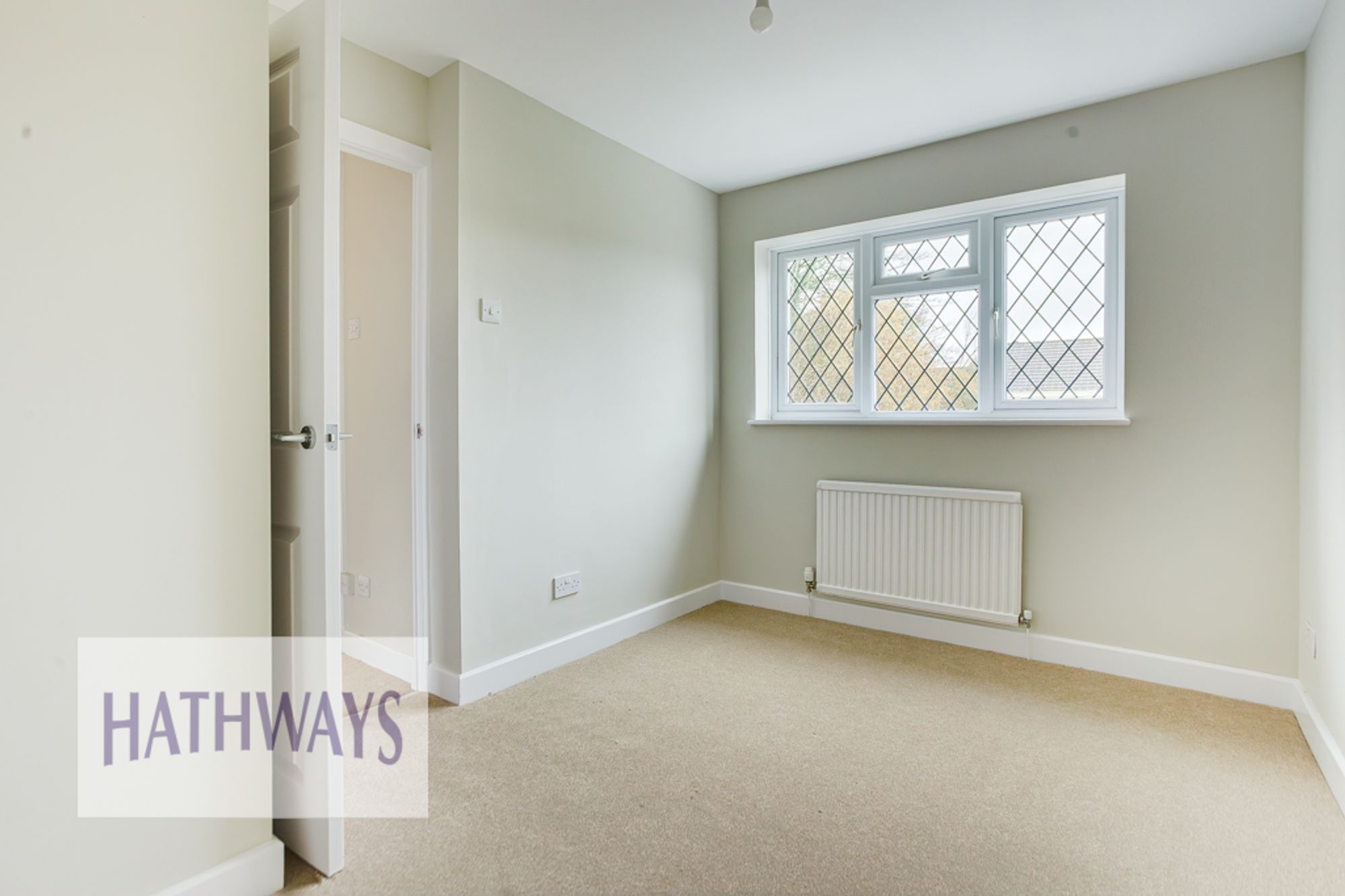 4 bed detached house to rent in The Brades, Newport 21