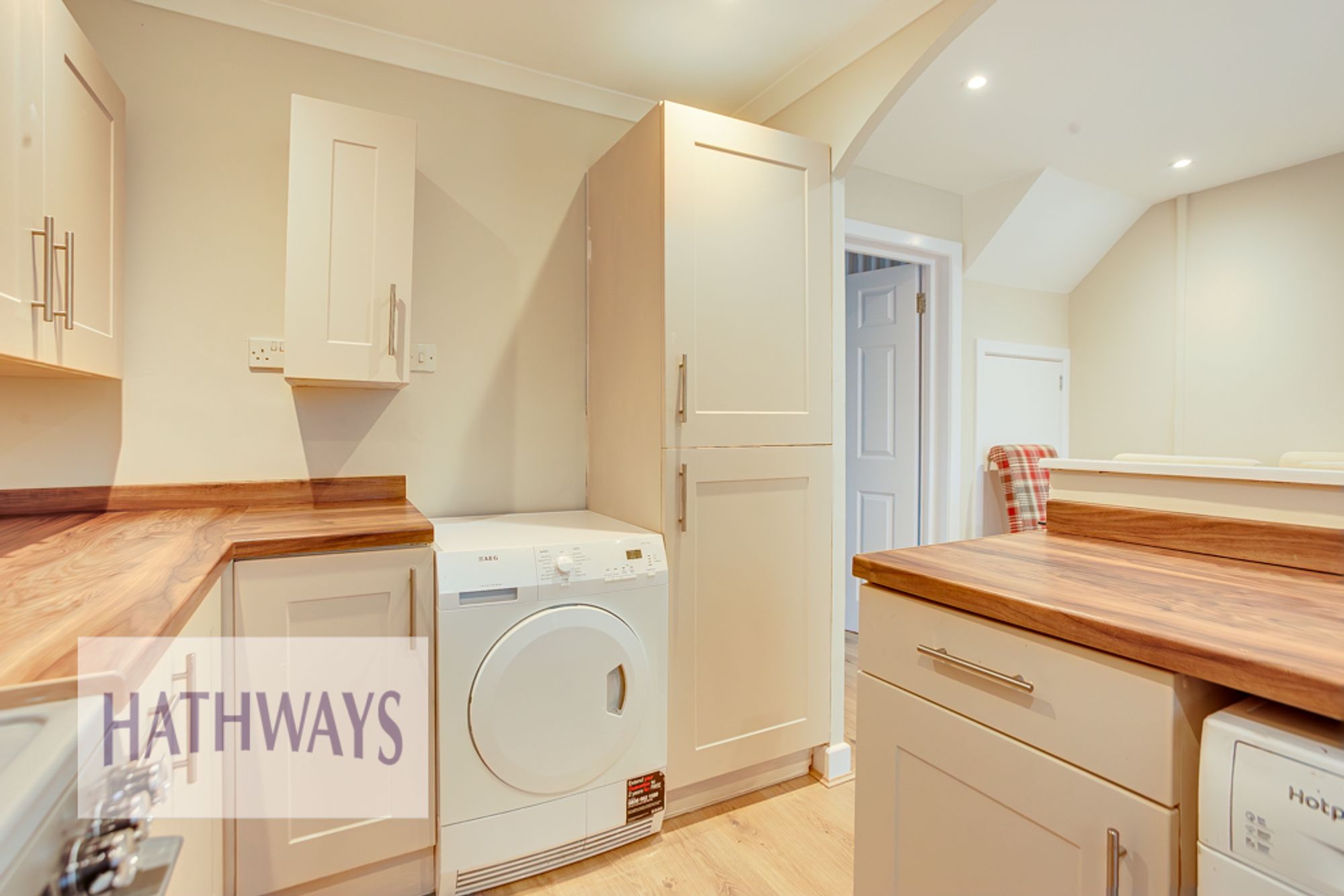 4 bed detached house to rent in The Brades, Newport  - Property Image 10