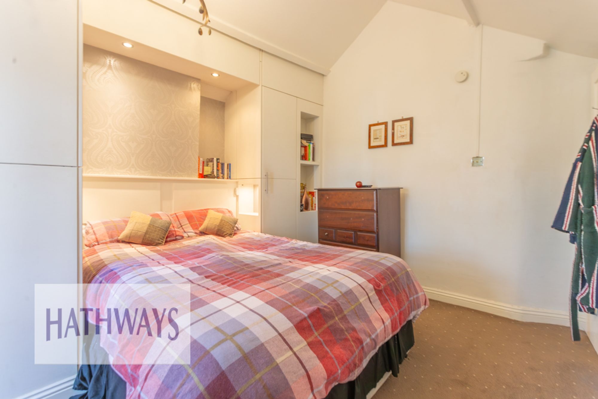 5 bed terraced house for sale in Cross Street, Newport  - Property Image 53