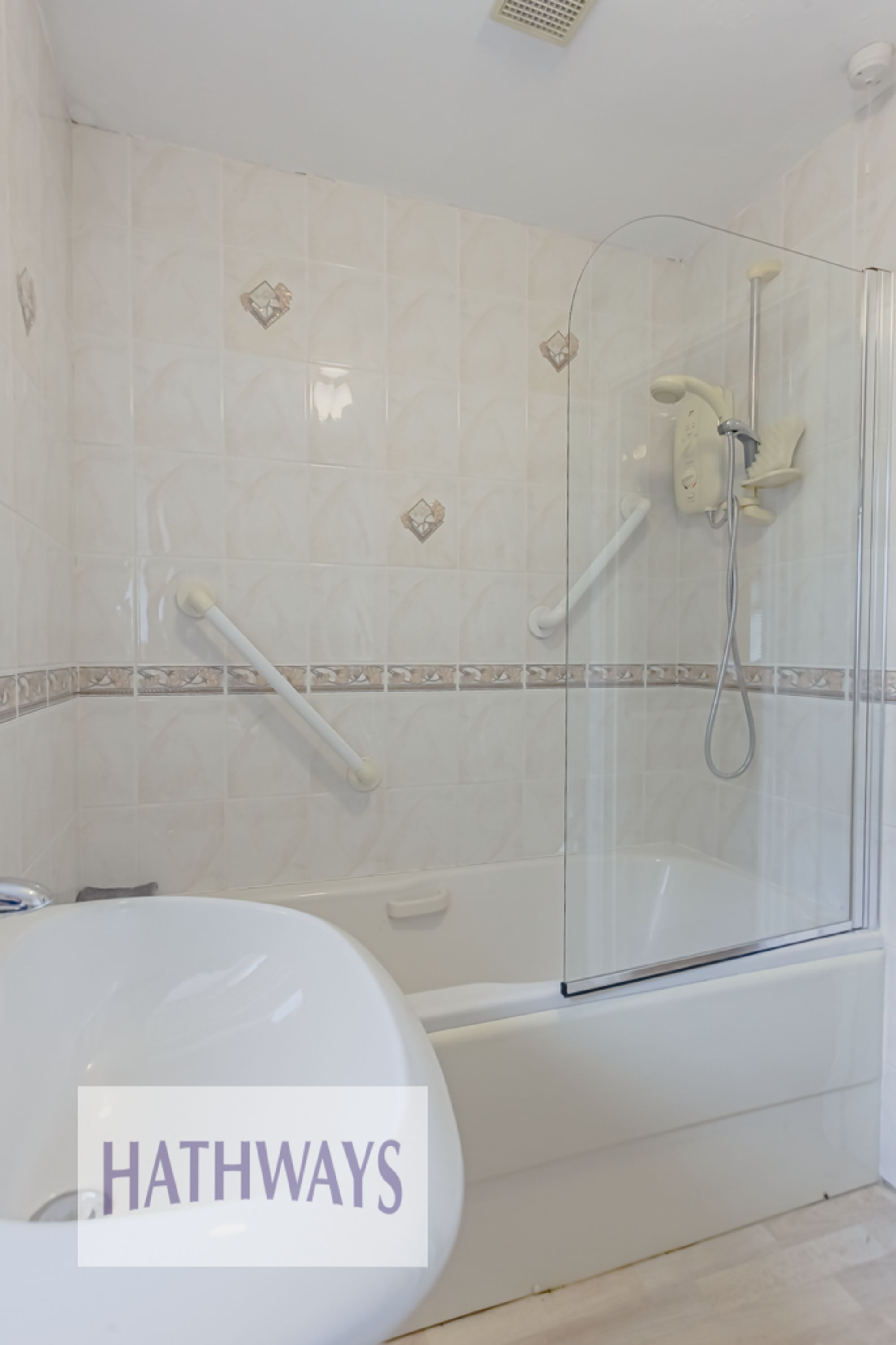 4 bed semi-detached house for sale in Pettingale Road, Cwmbran  - Property Image 37