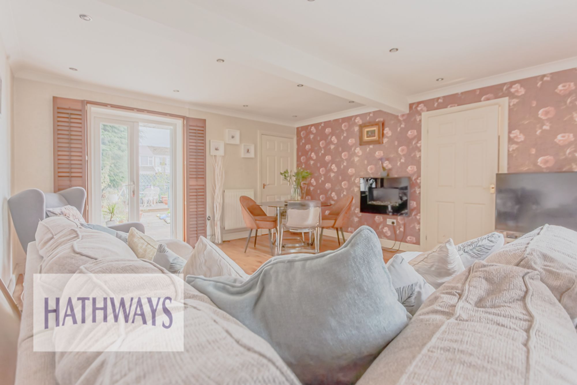 4 bed semi-detached house for sale in Pettingale Road, Cwmbran  - Property Image 8