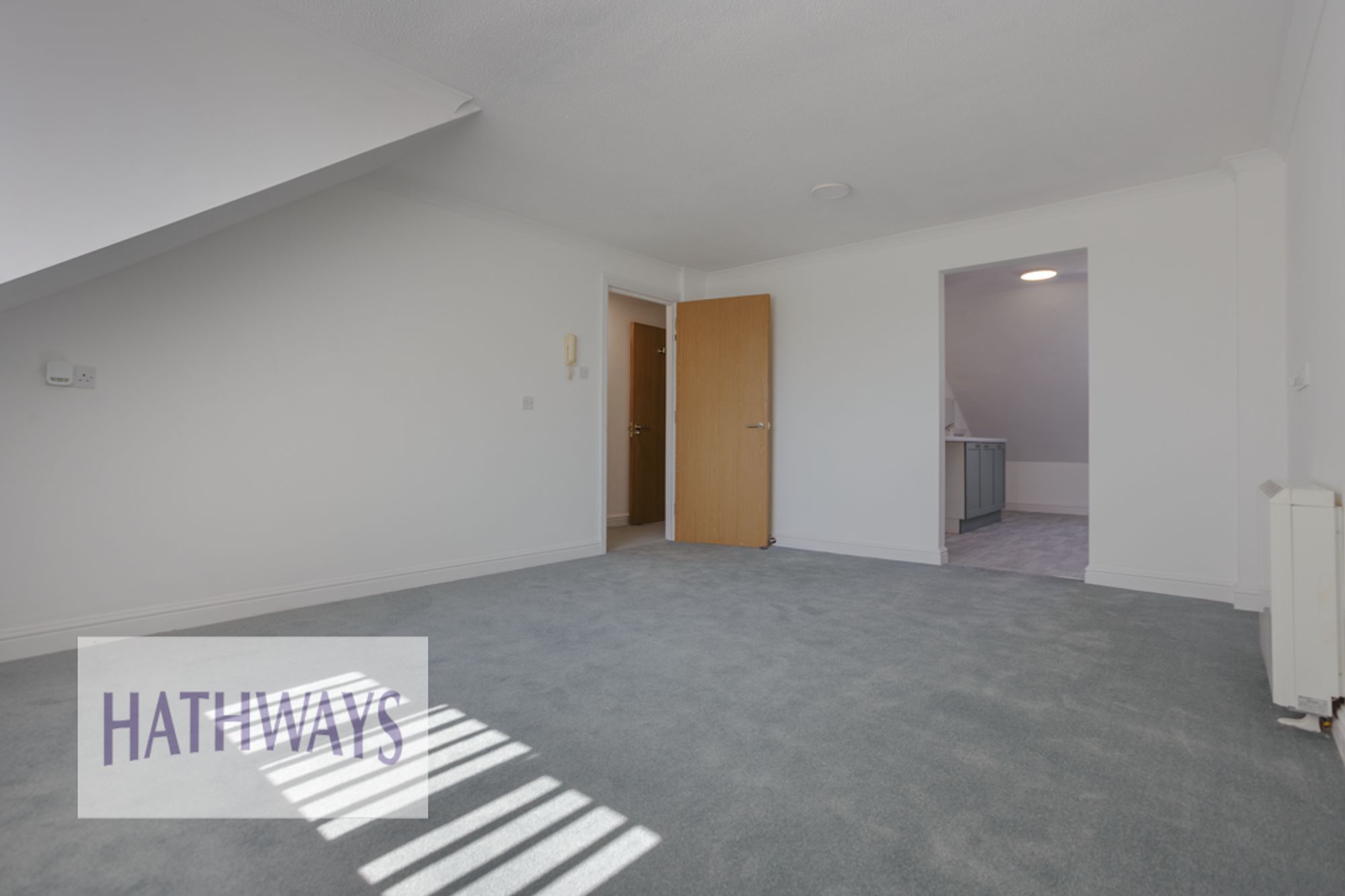 2 bed apartment to rent in The Hawthorns, Caerleon, NP18  - Property Image 3