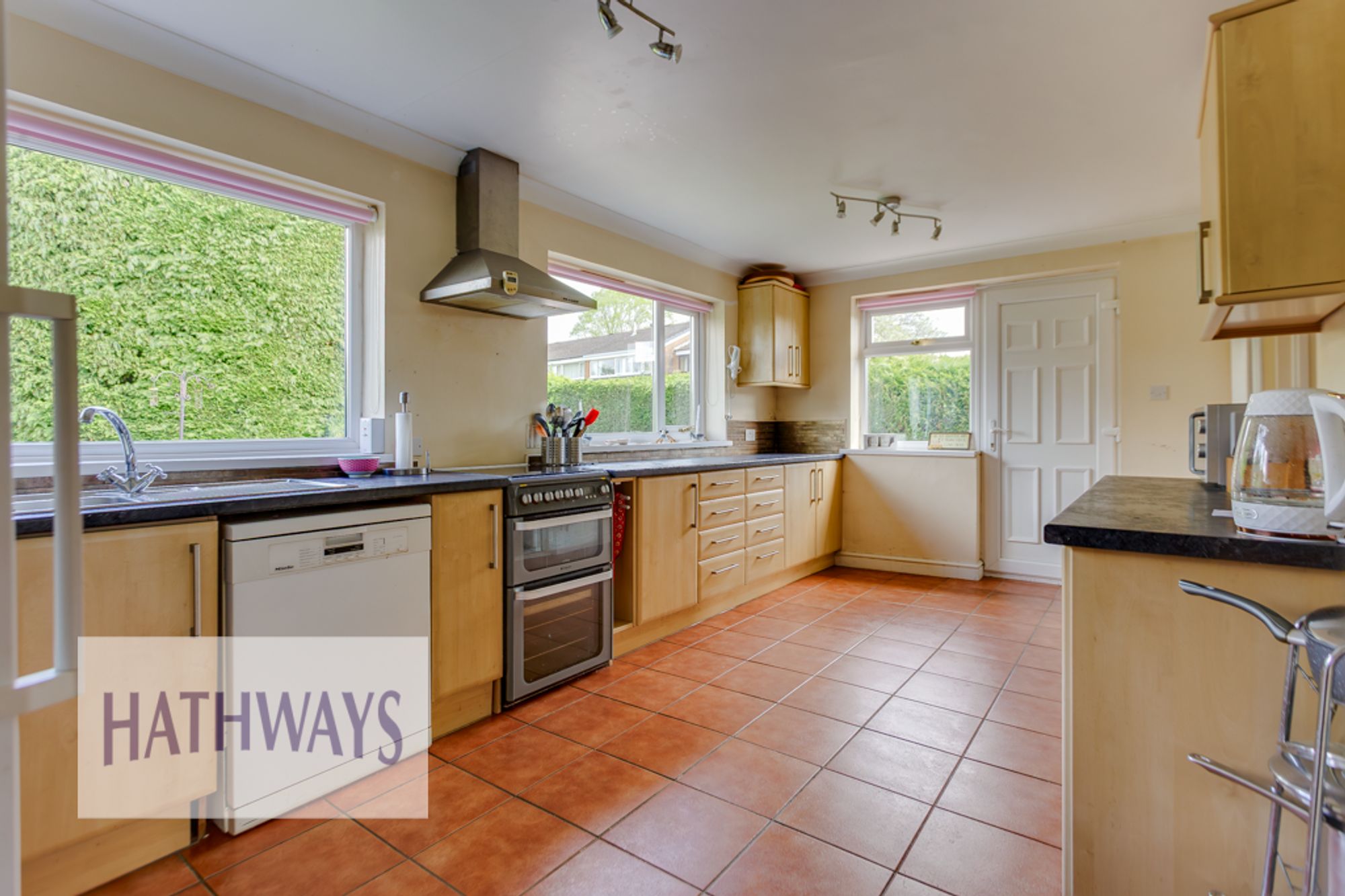 3 bed detached house for sale in Station Road, Newport 17