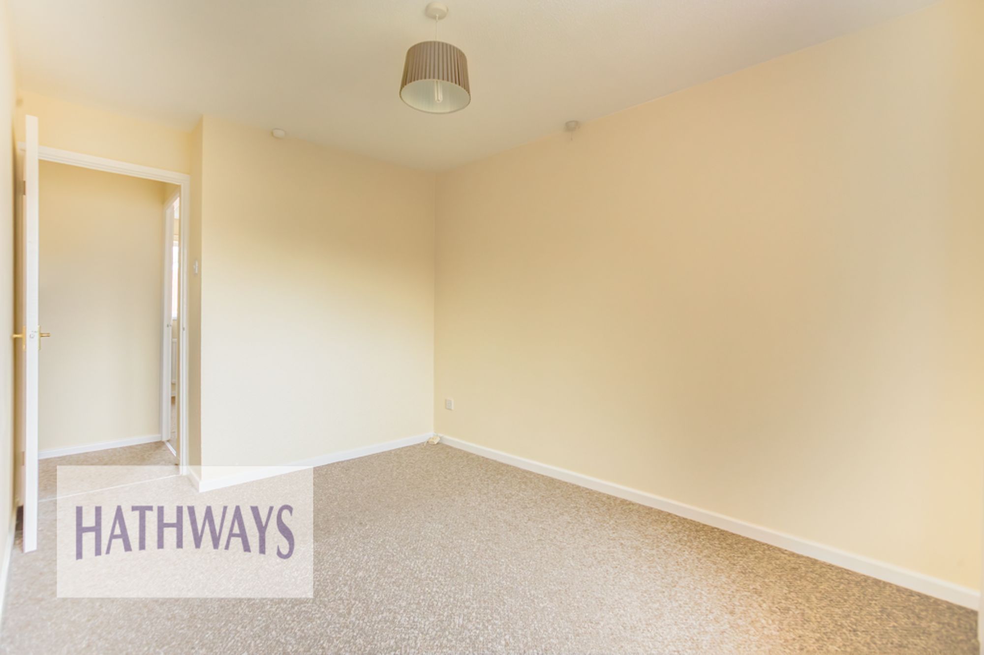 2 bed terraced house to rent in The Brades, Newport 12